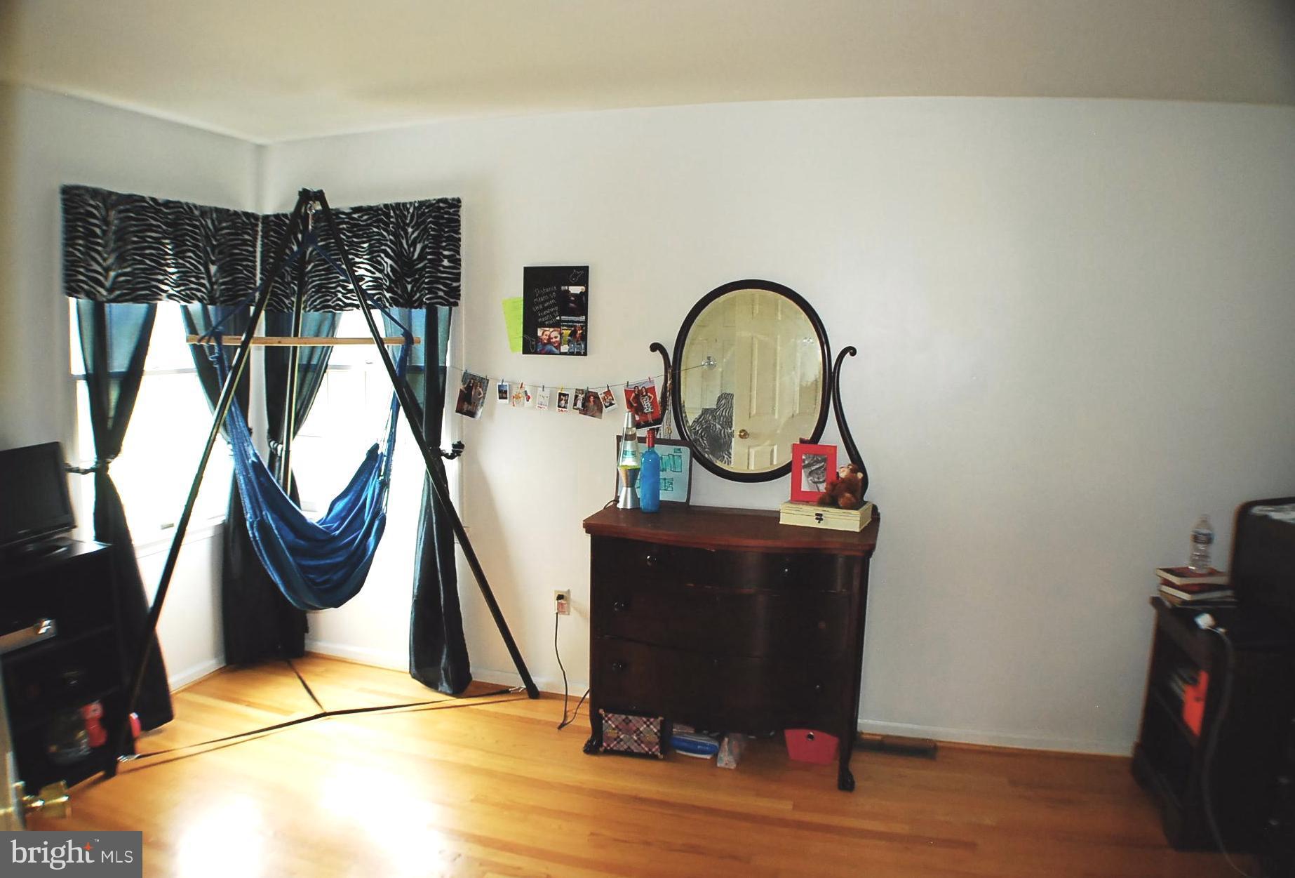 COUNTRY LIFE ACRES - Residential