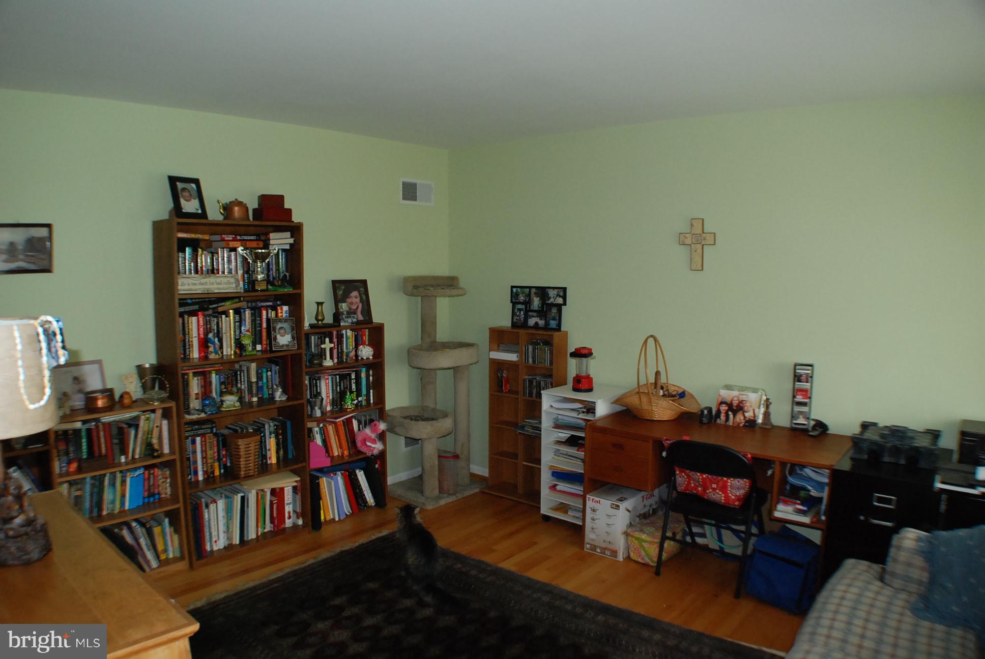 COUNTRY LIFE ACRES - Residential