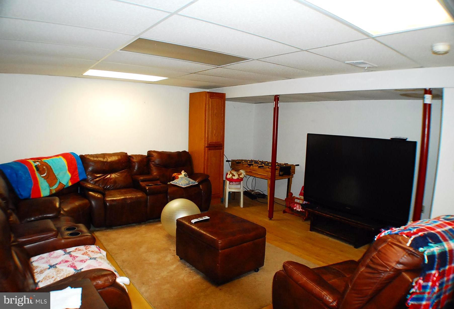 COUNTRY LIFE ACRES - Residential