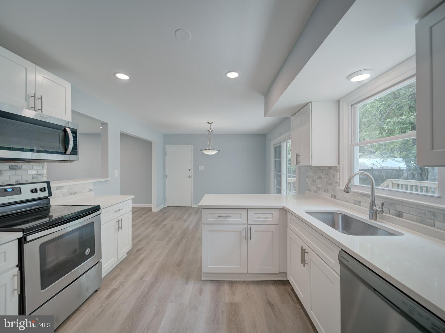 SHERWOOD FOREST - Residential