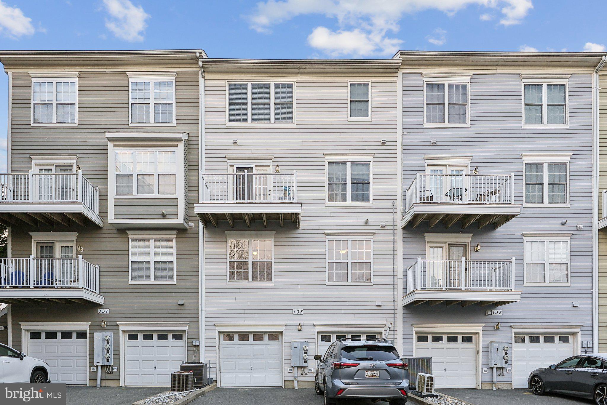 KENTLANDS - Residential Lease