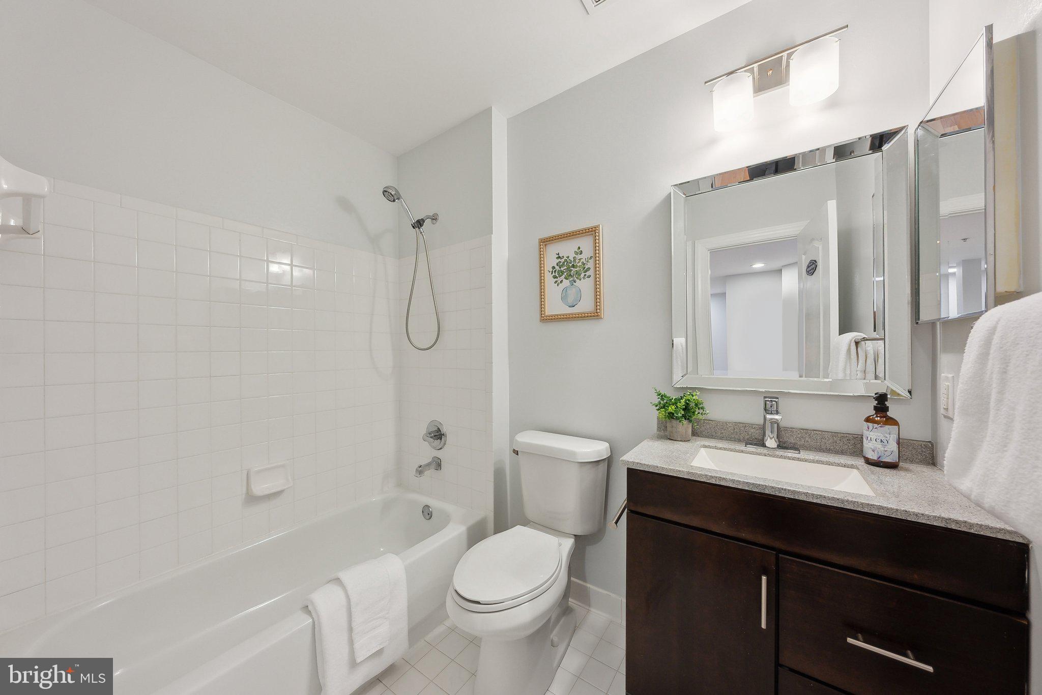 KENTLANDS - Residential Lease