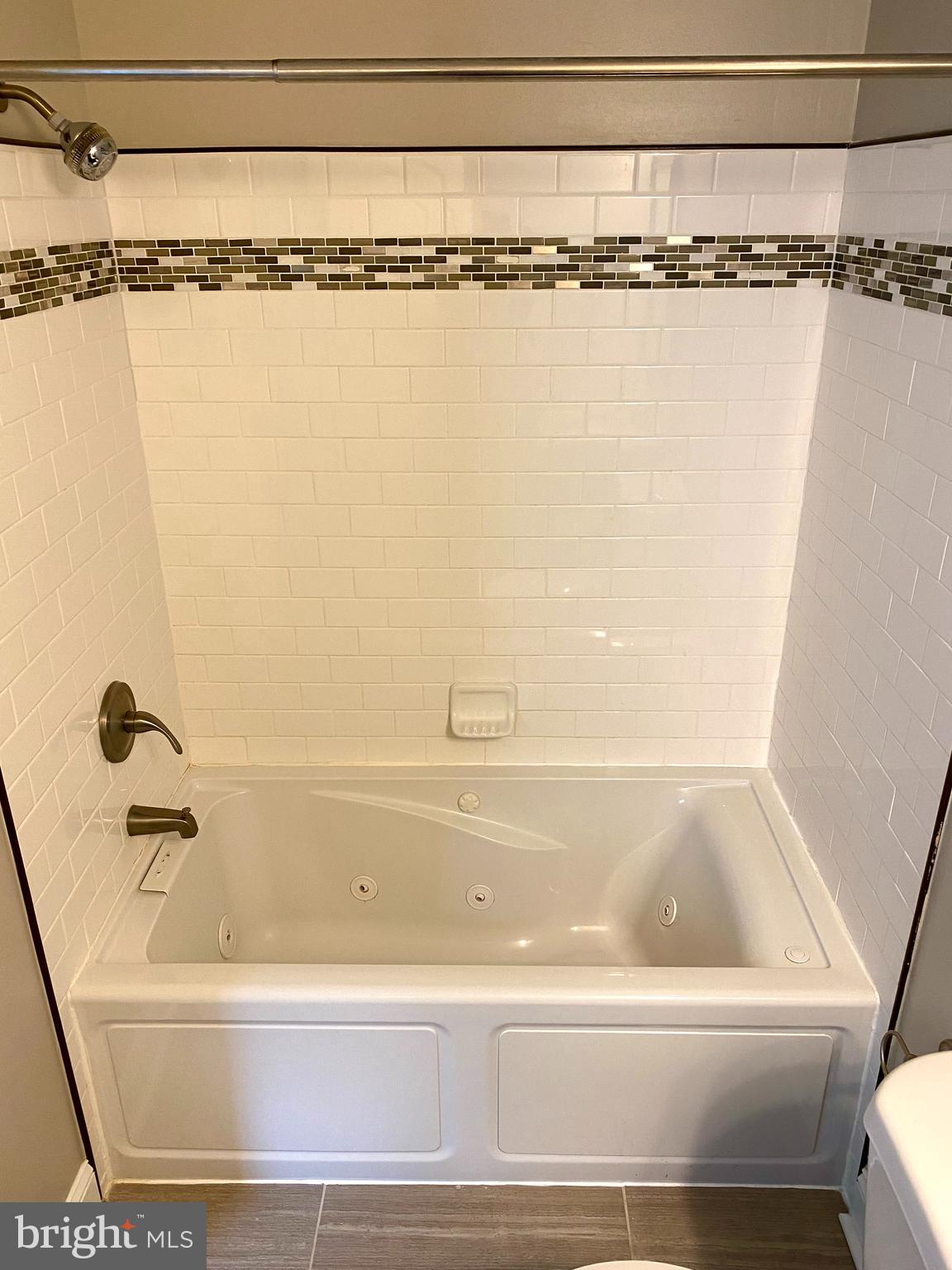 HOLLINS MARKET - Residential