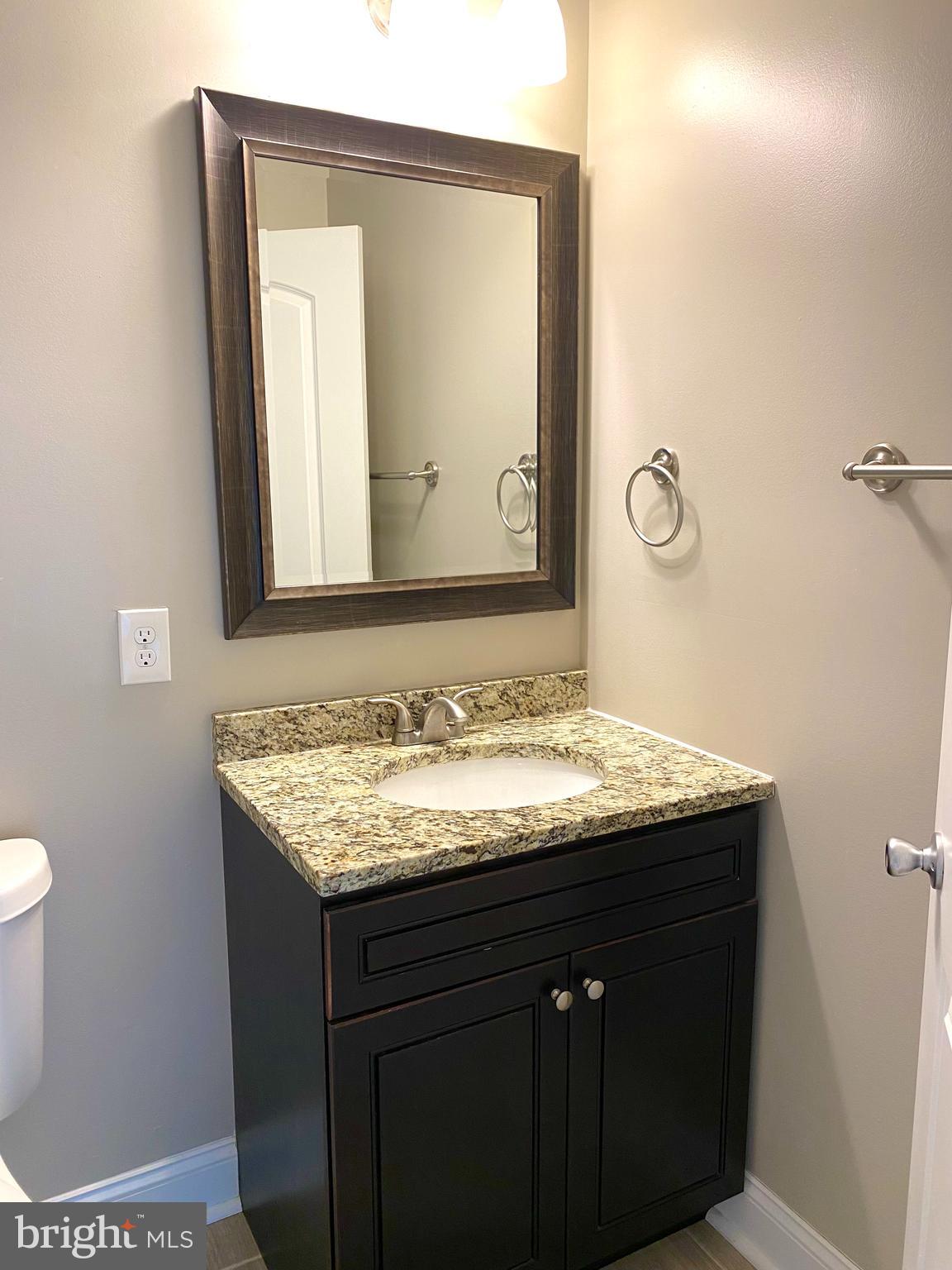 HOLLINS MARKET - Residential