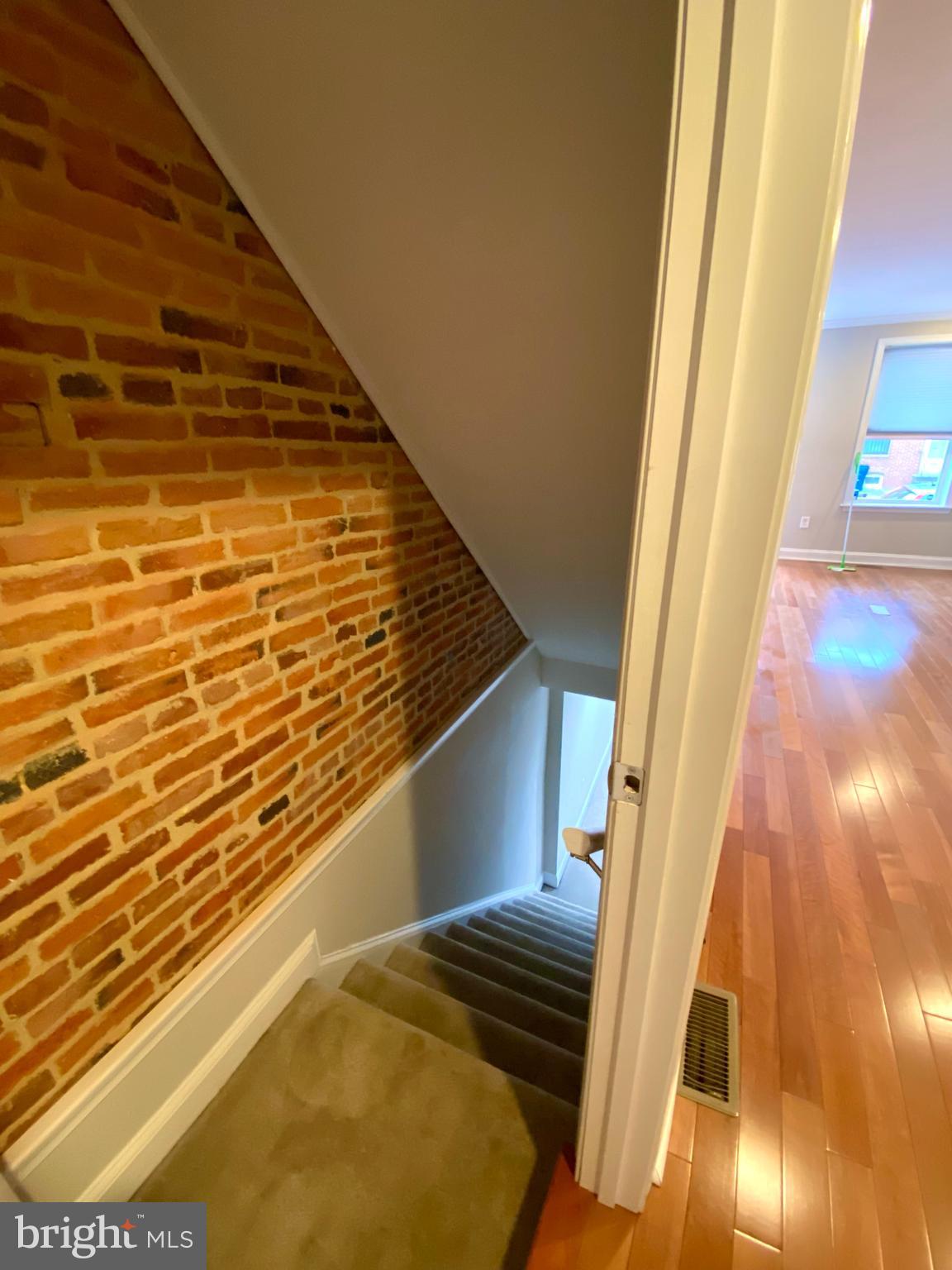 HOLLINS MARKET - Residential