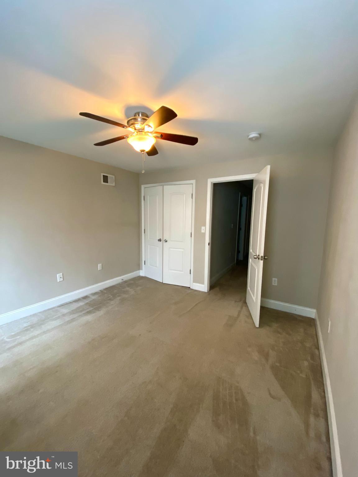 HOLLINS MARKET - Residential