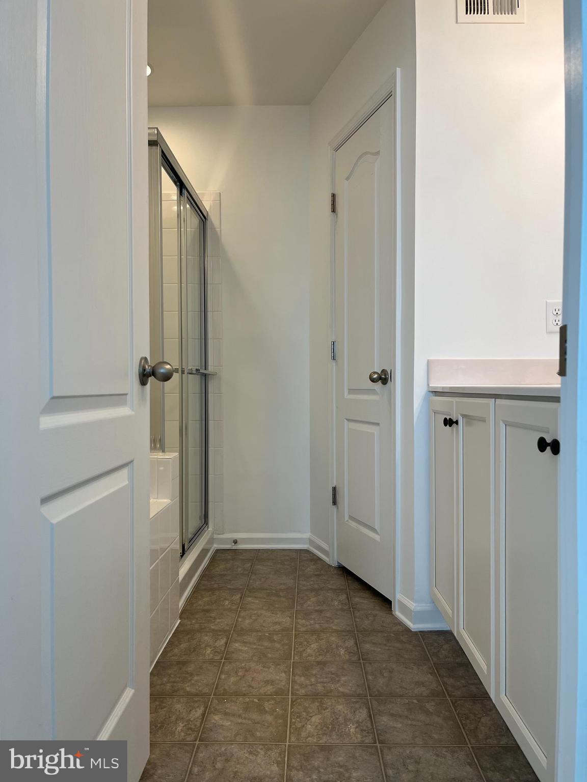 THE GALLERY - Residential Lease