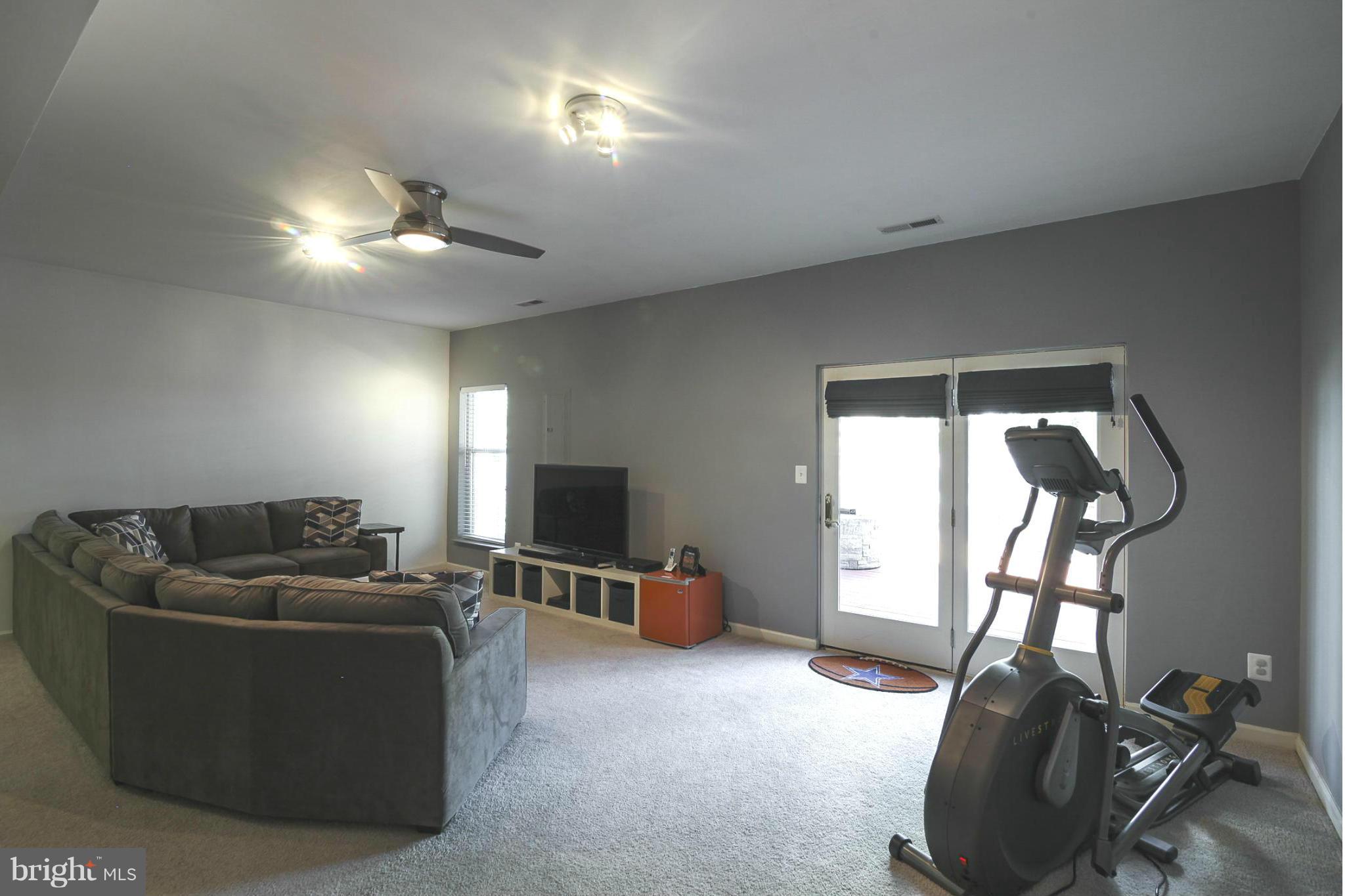 FARMWELL HUNT - Residential