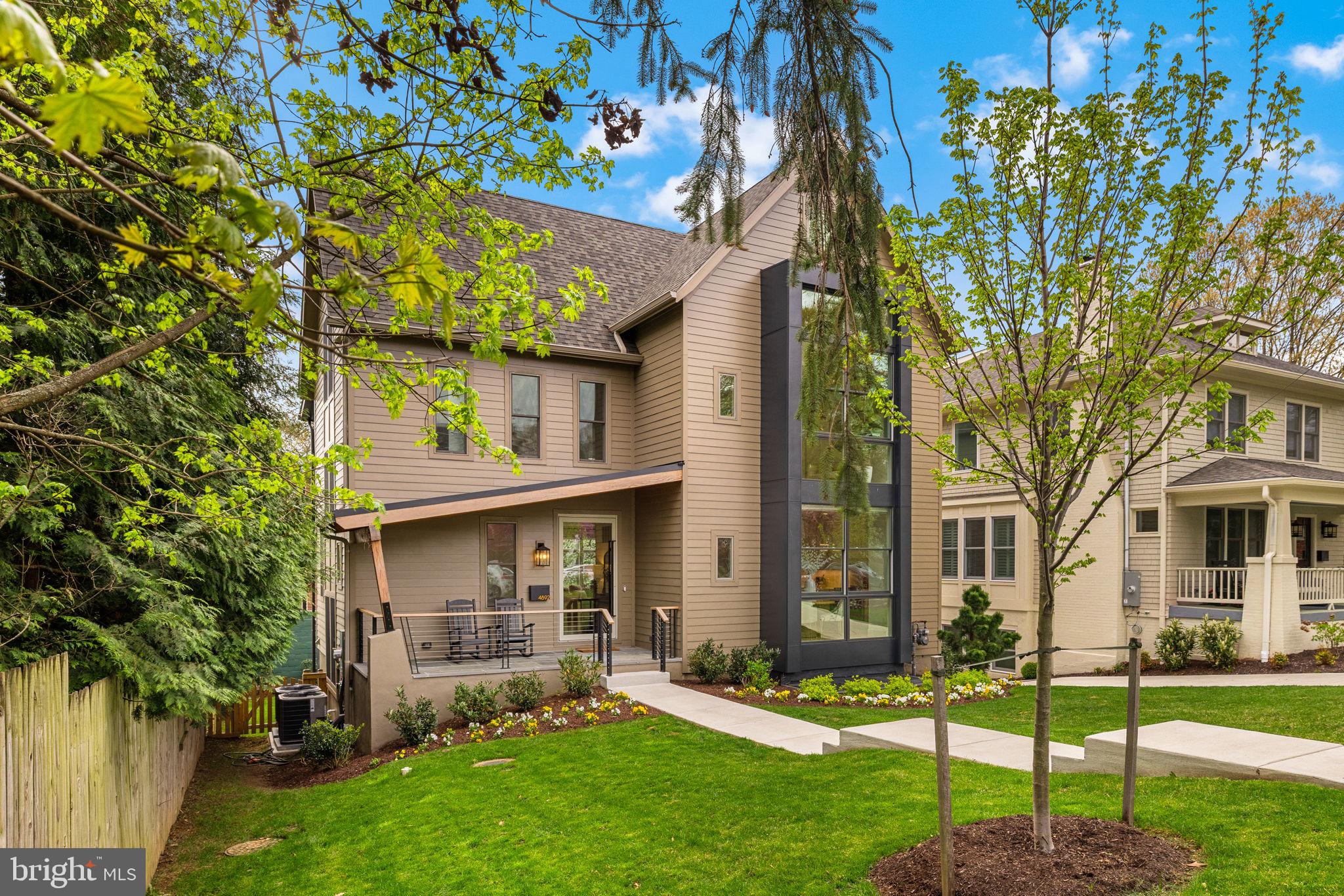 4892 MACARTHUR BOULEVARD NW