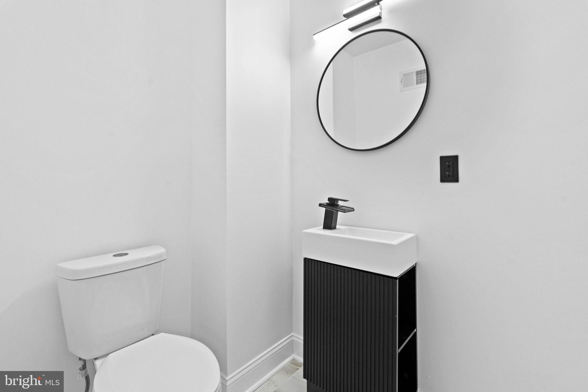 ELMWOOD PARK - Residential