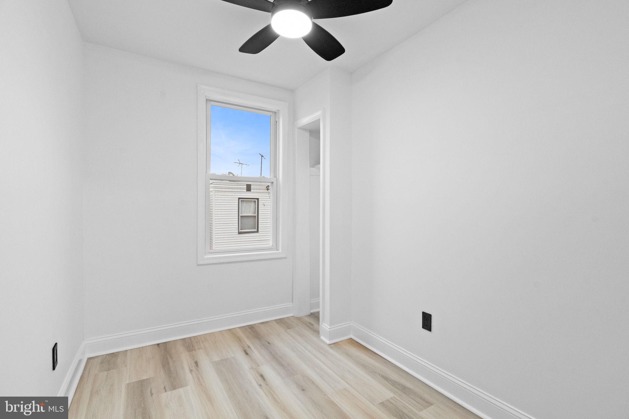 ELMWOOD PARK - Residential