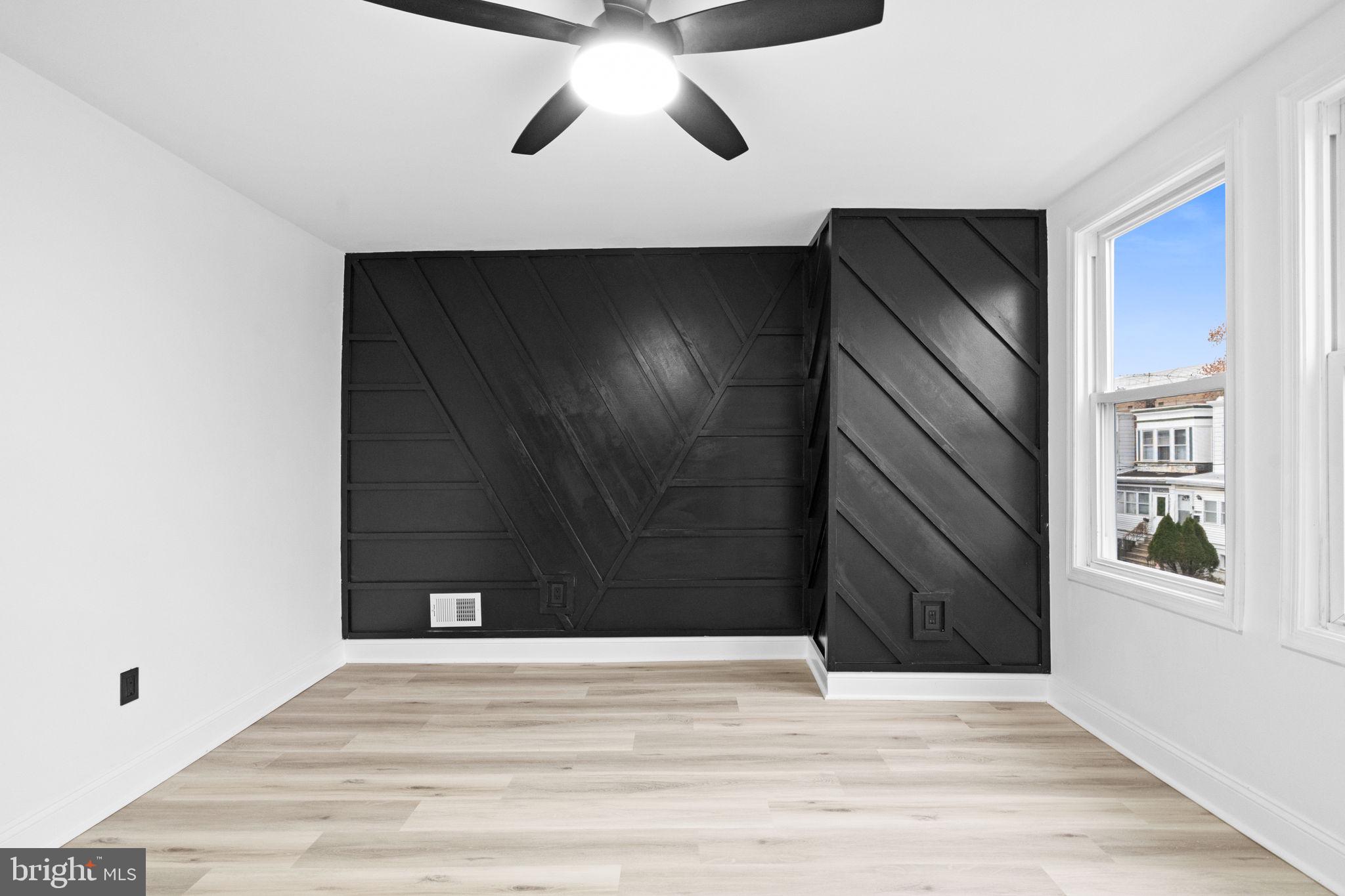 ELMWOOD PARK - Residential