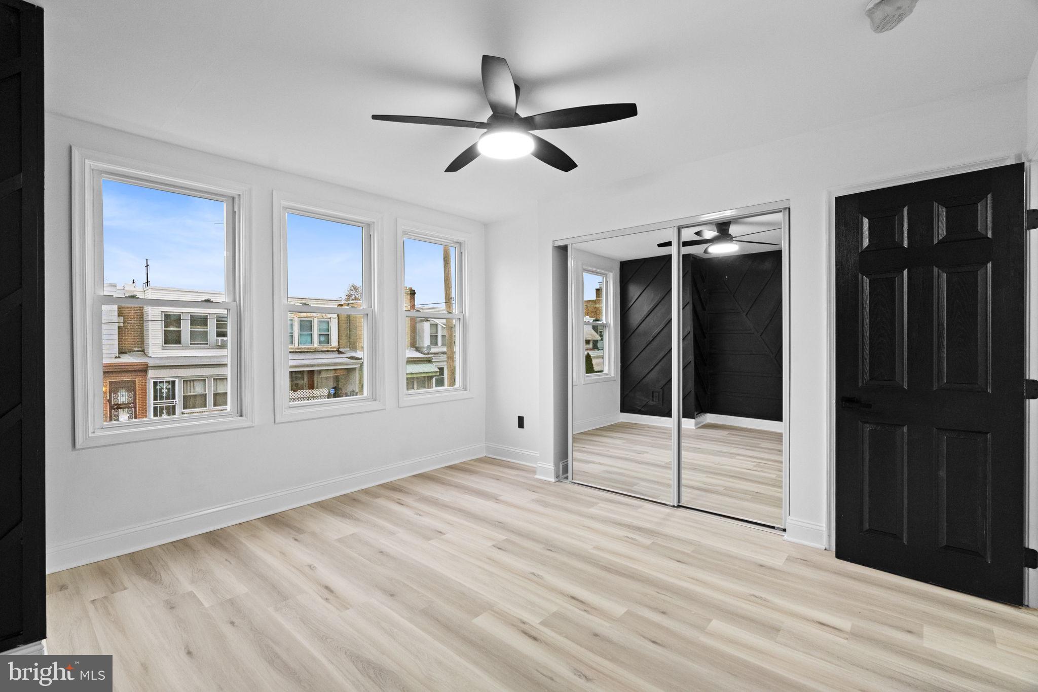 ELMWOOD PARK - Residential