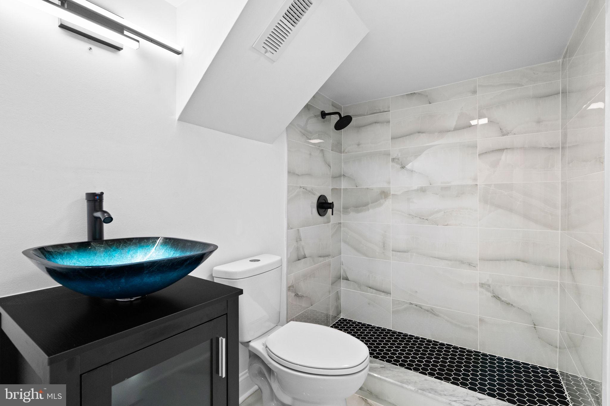 ELMWOOD PARK - Residential