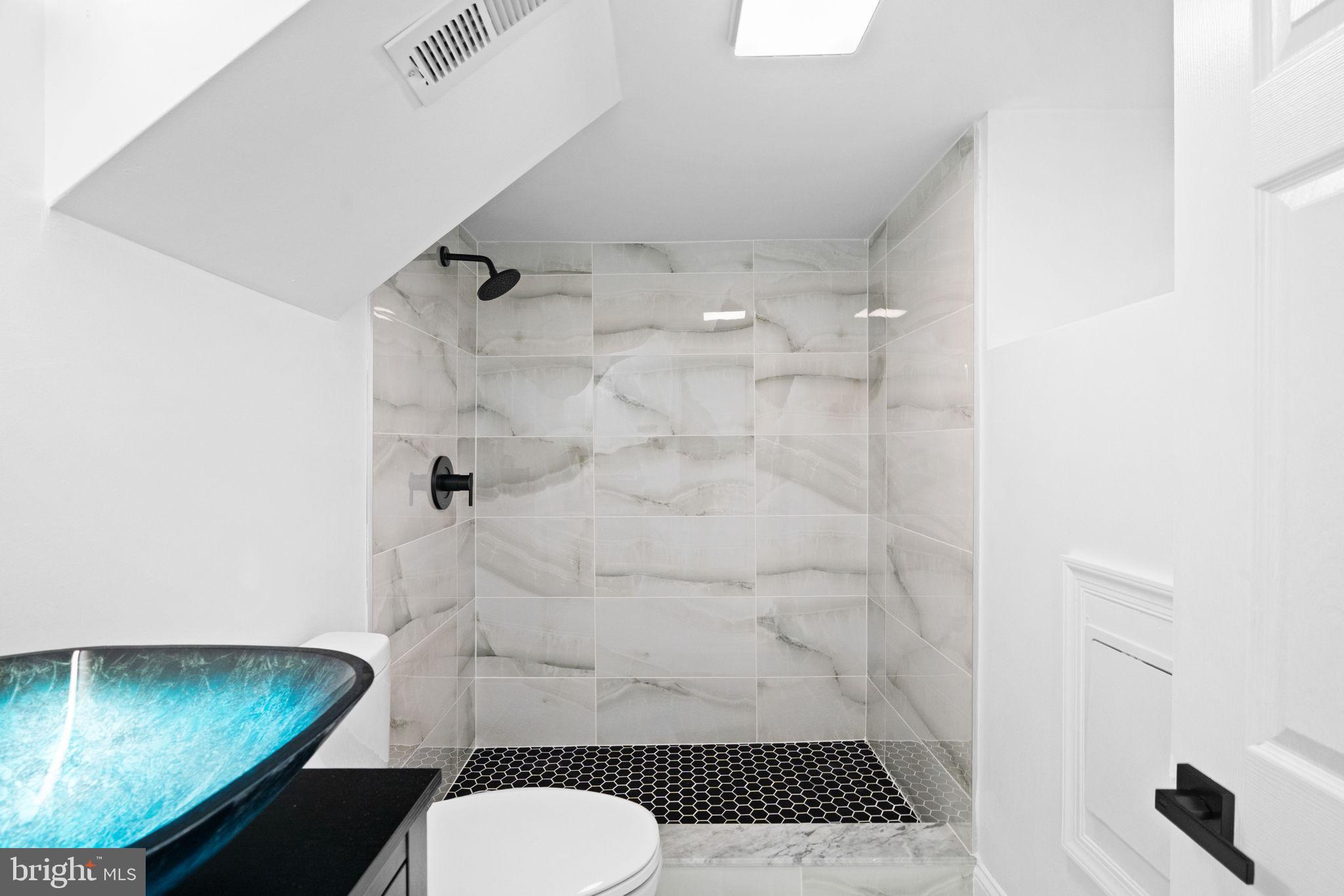 ELMWOOD PARK - Residential