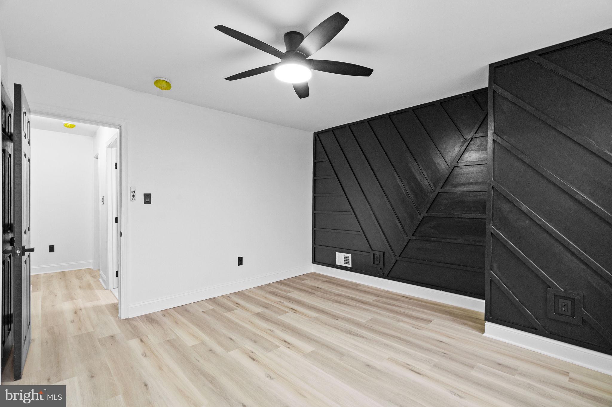 ELMWOOD PARK - Residential