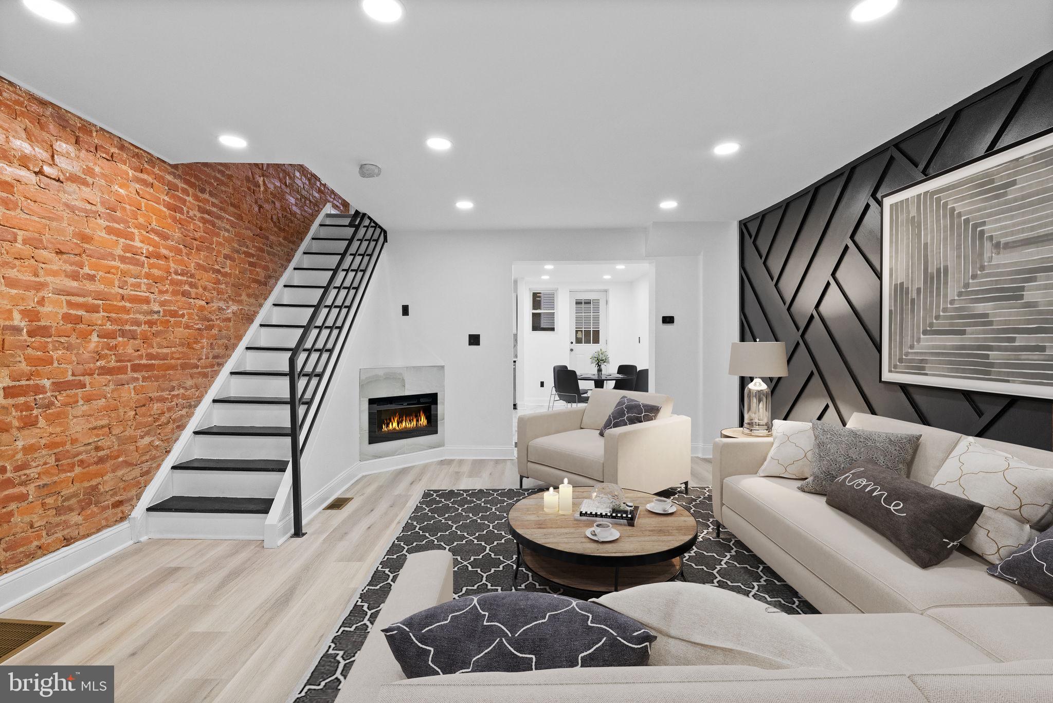 ELMWOOD PARK - Residential