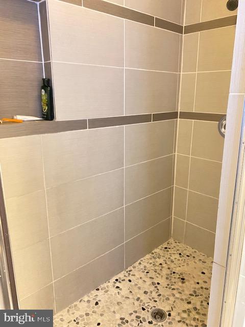 HIGHLAND OAKS - Residential Lease