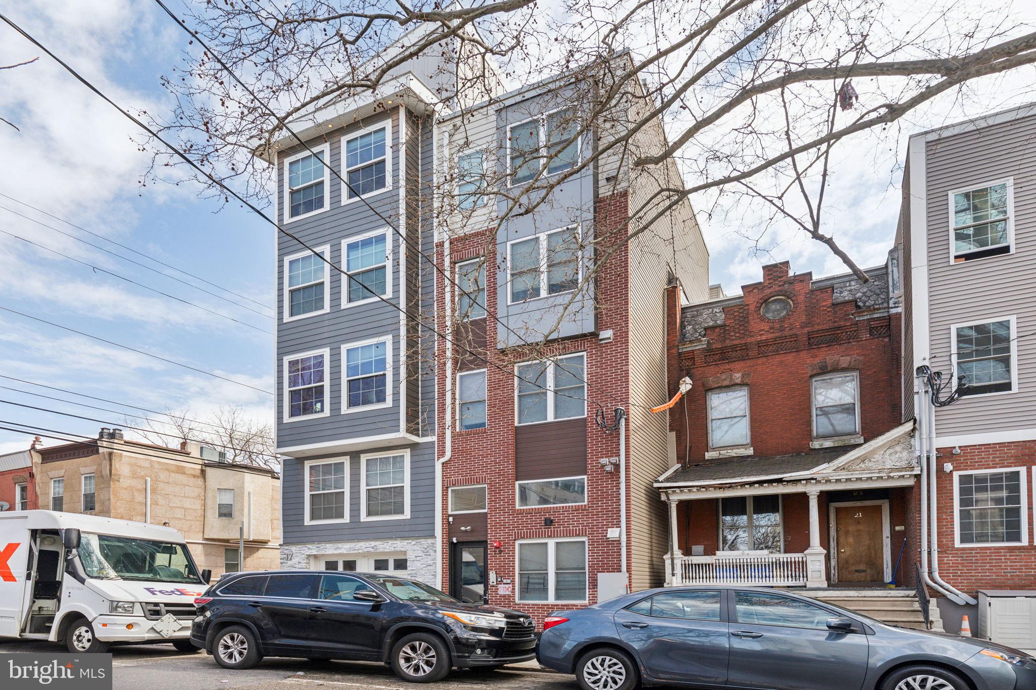 UNIVERSITY CITY - Commercial Sale