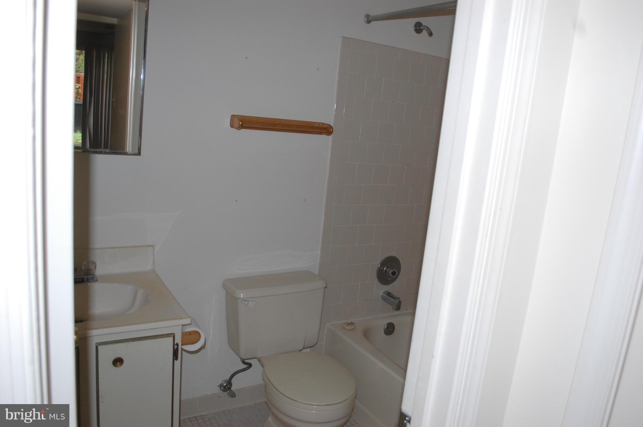 POINT OF WOODS - Residential Lease