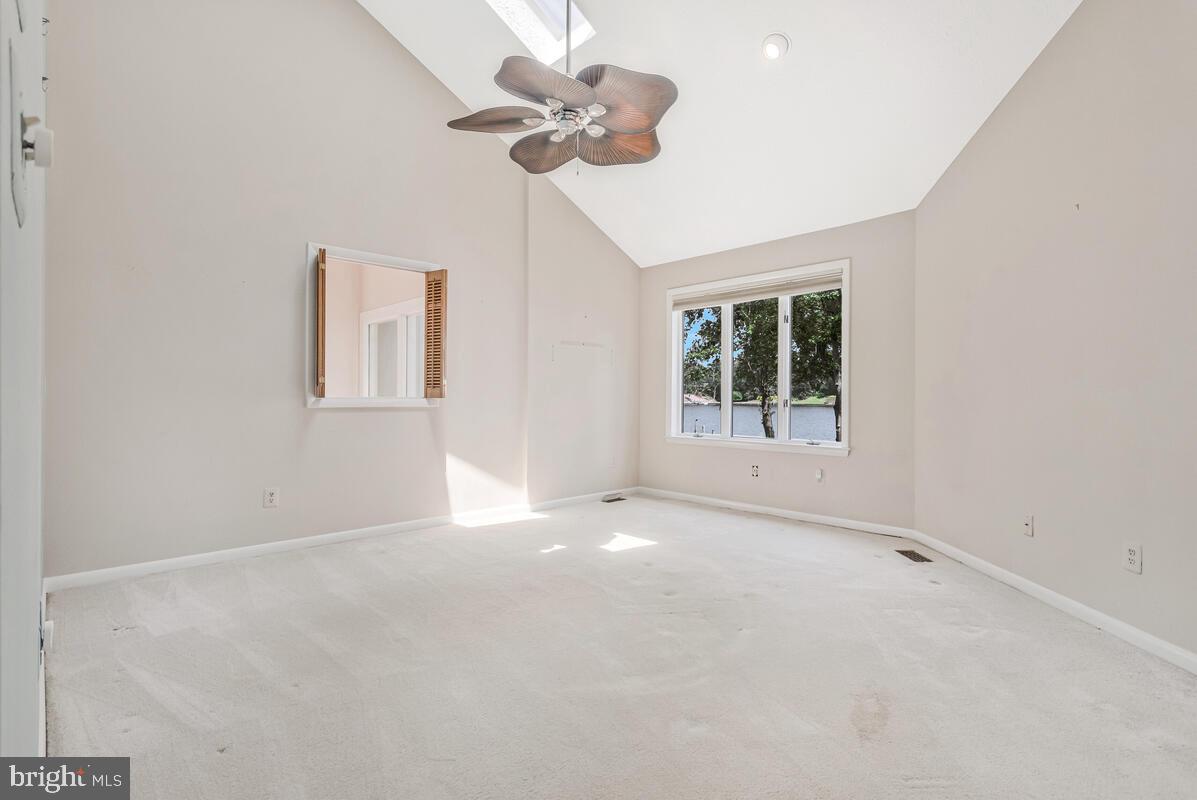 ARUNDEL BEACH - Residential