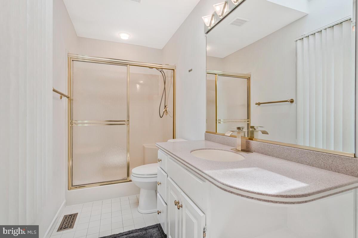 ARUNDEL BEACH - Residential