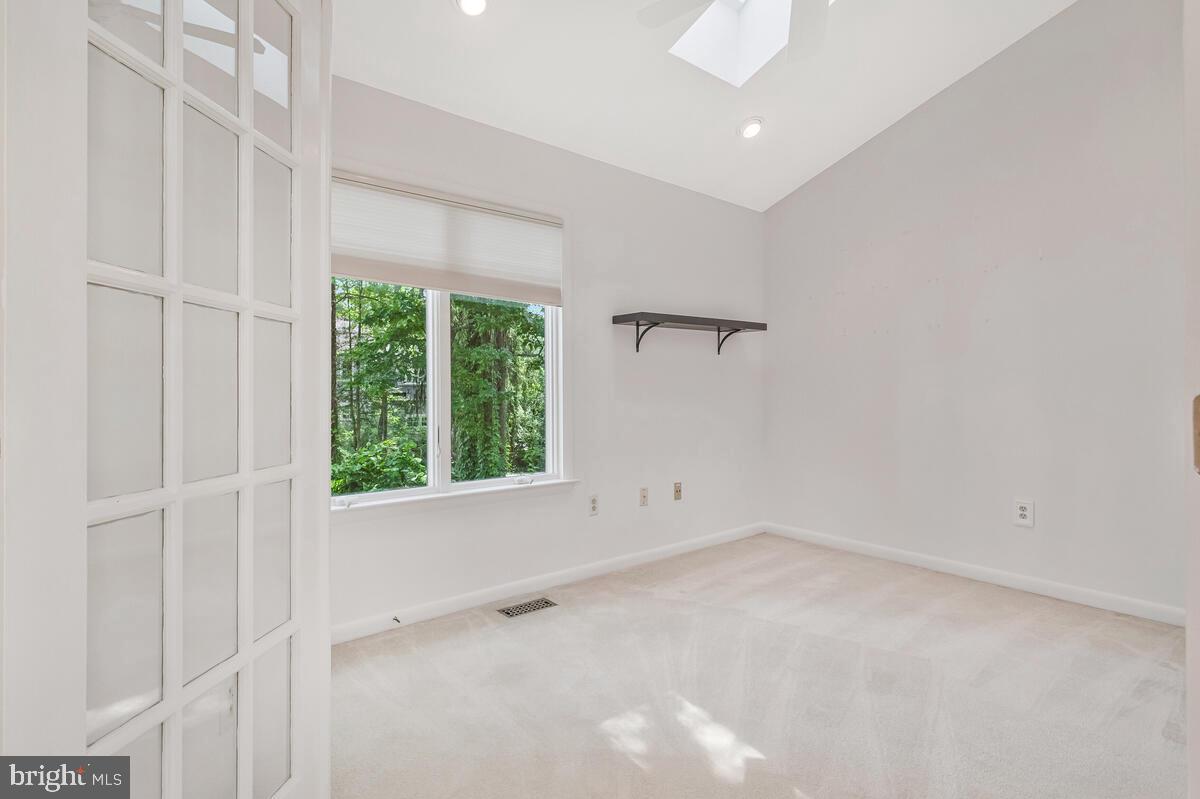 ARUNDEL BEACH - Residential