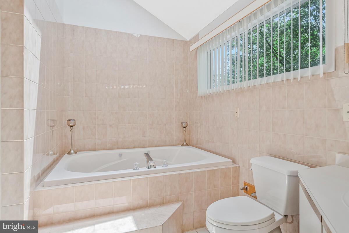 ARUNDEL BEACH - Residential