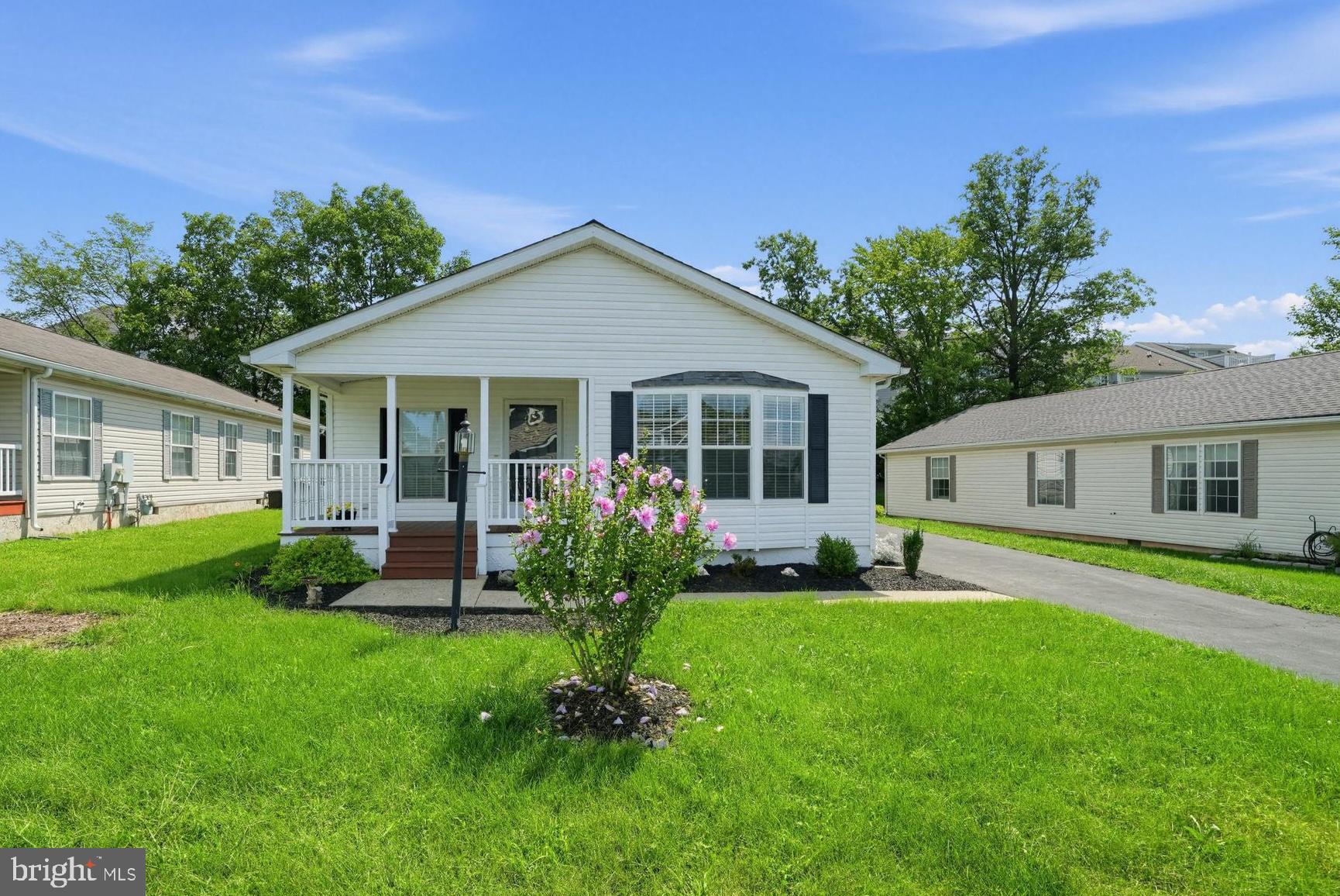 108 DYER COURT