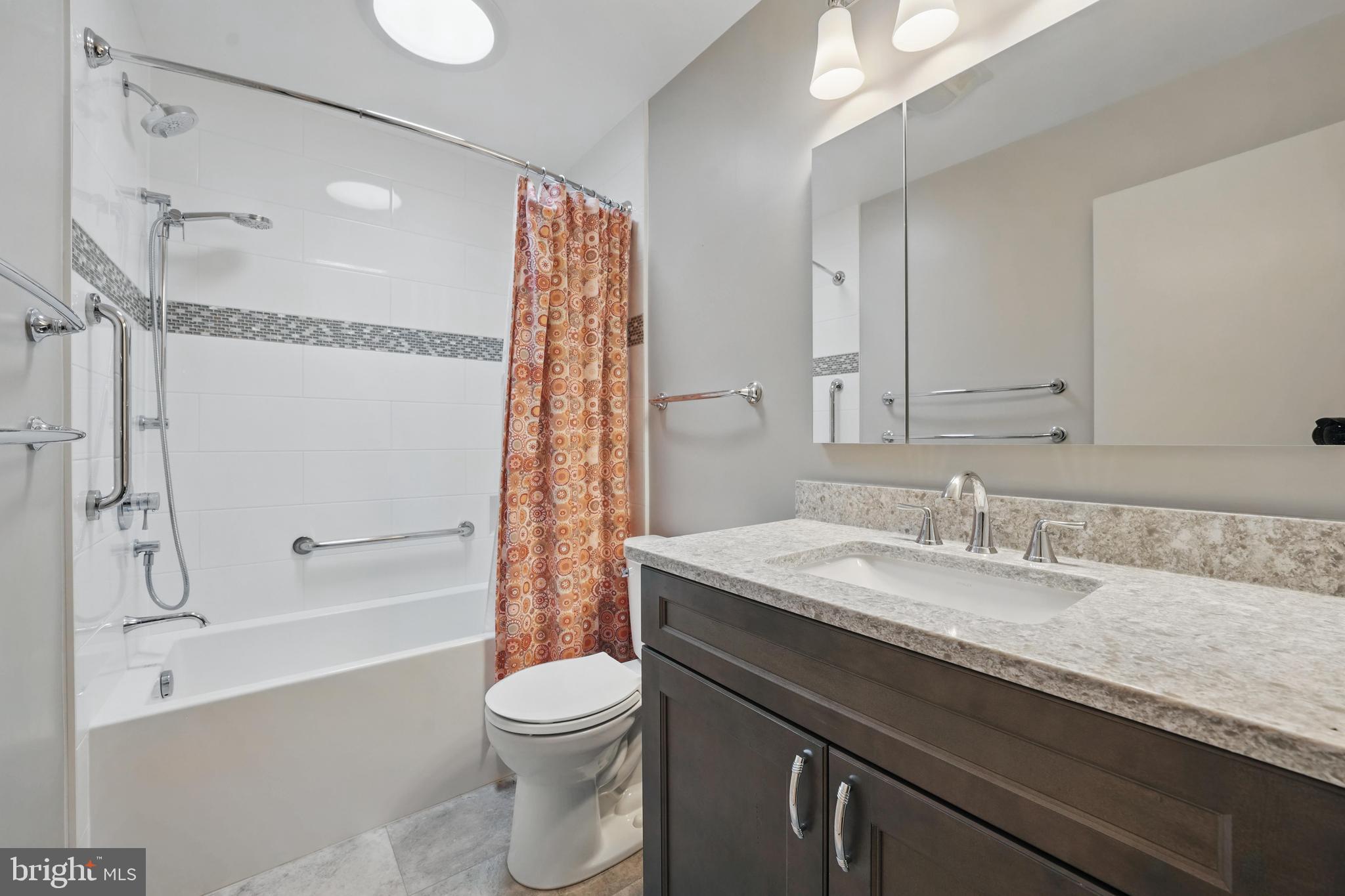 FAIRFAX TOWNE ESTATES - Residential