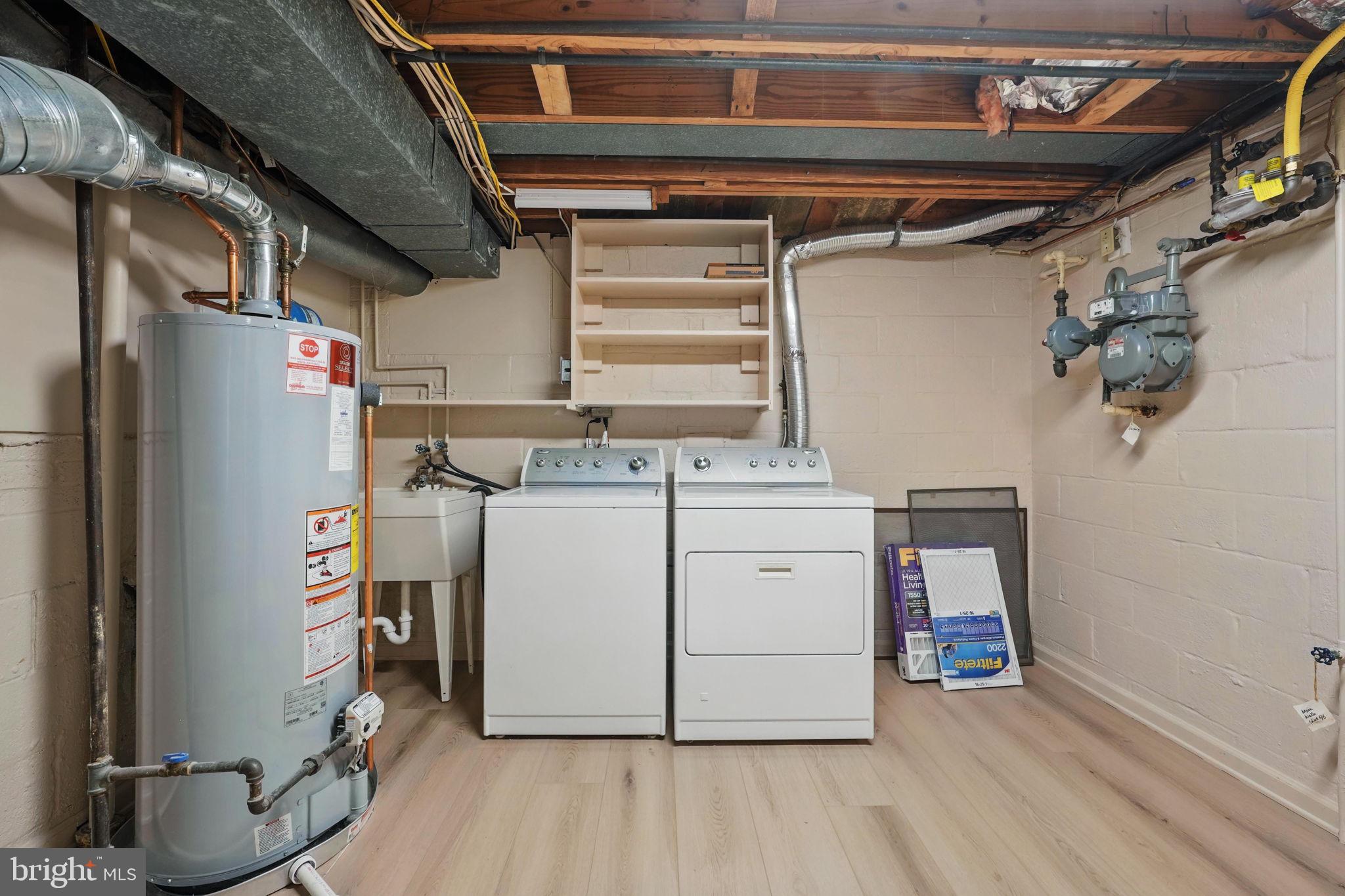 FAIRFAX TOWNE ESTATES - Residential