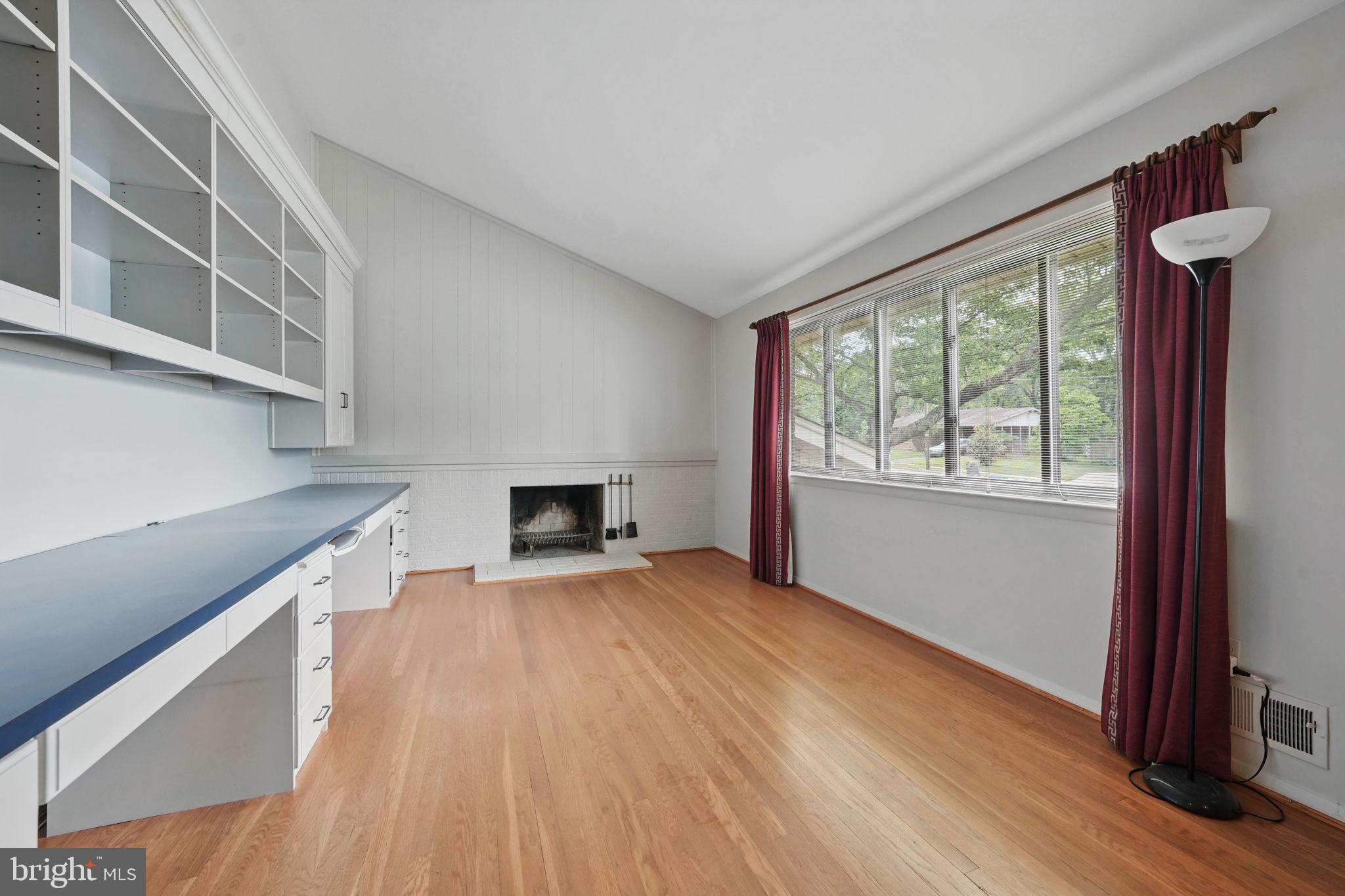 FAIRFAX TOWNE ESTATES - Residential