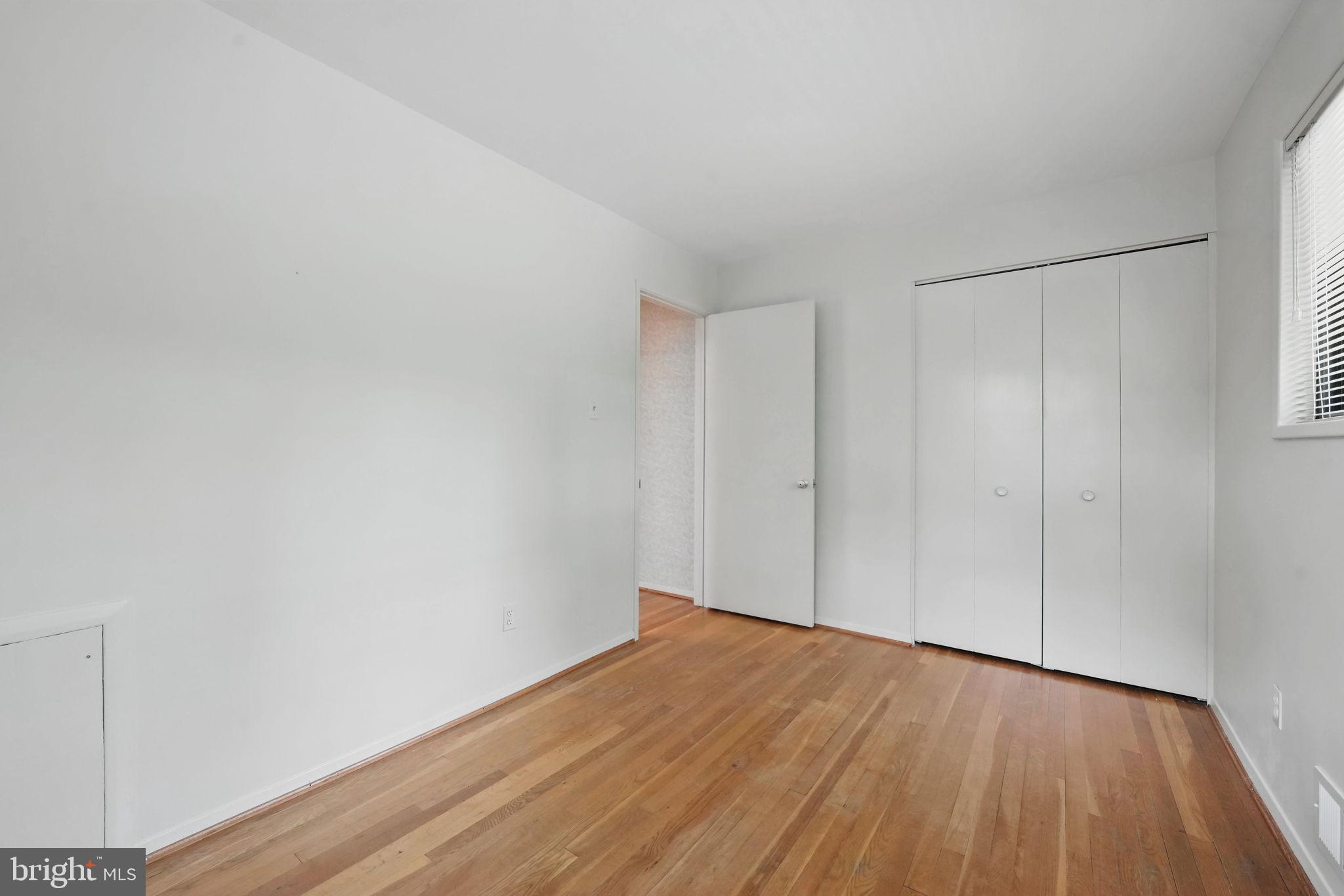 FAIRFAX TOWNE ESTATES - Residential