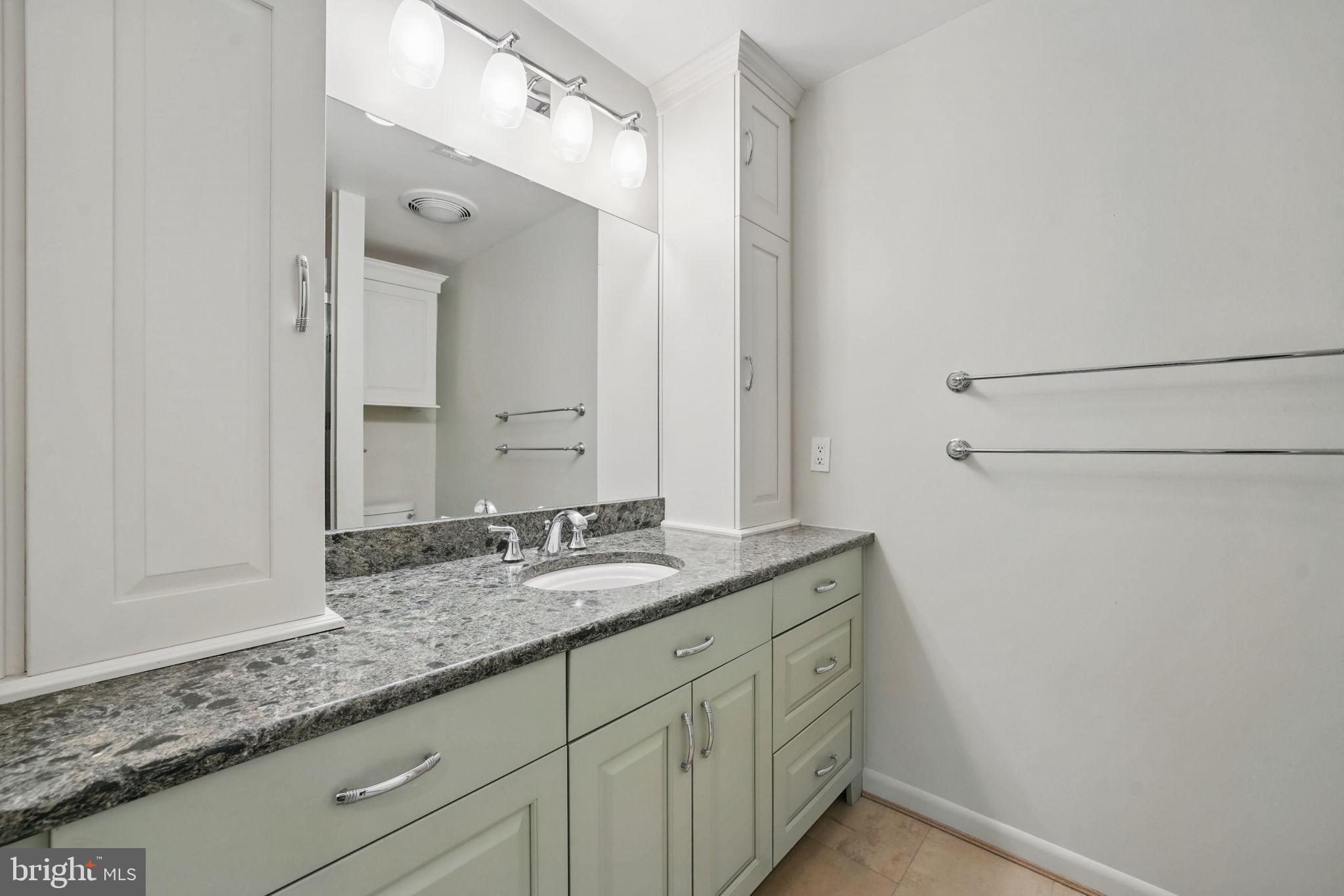 FAIRFAX TOWNE ESTATES - Residential