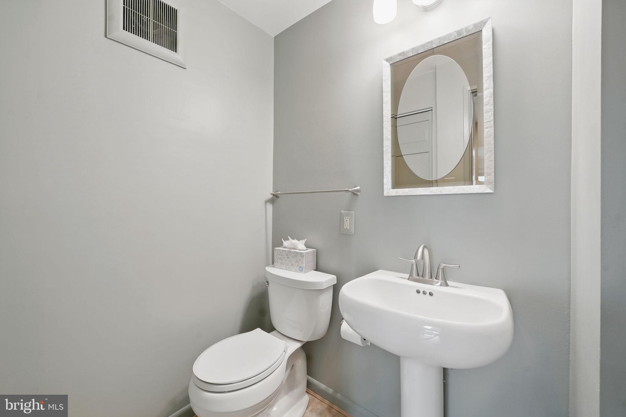 FAIRFAX TOWNE ESTATES - Residential