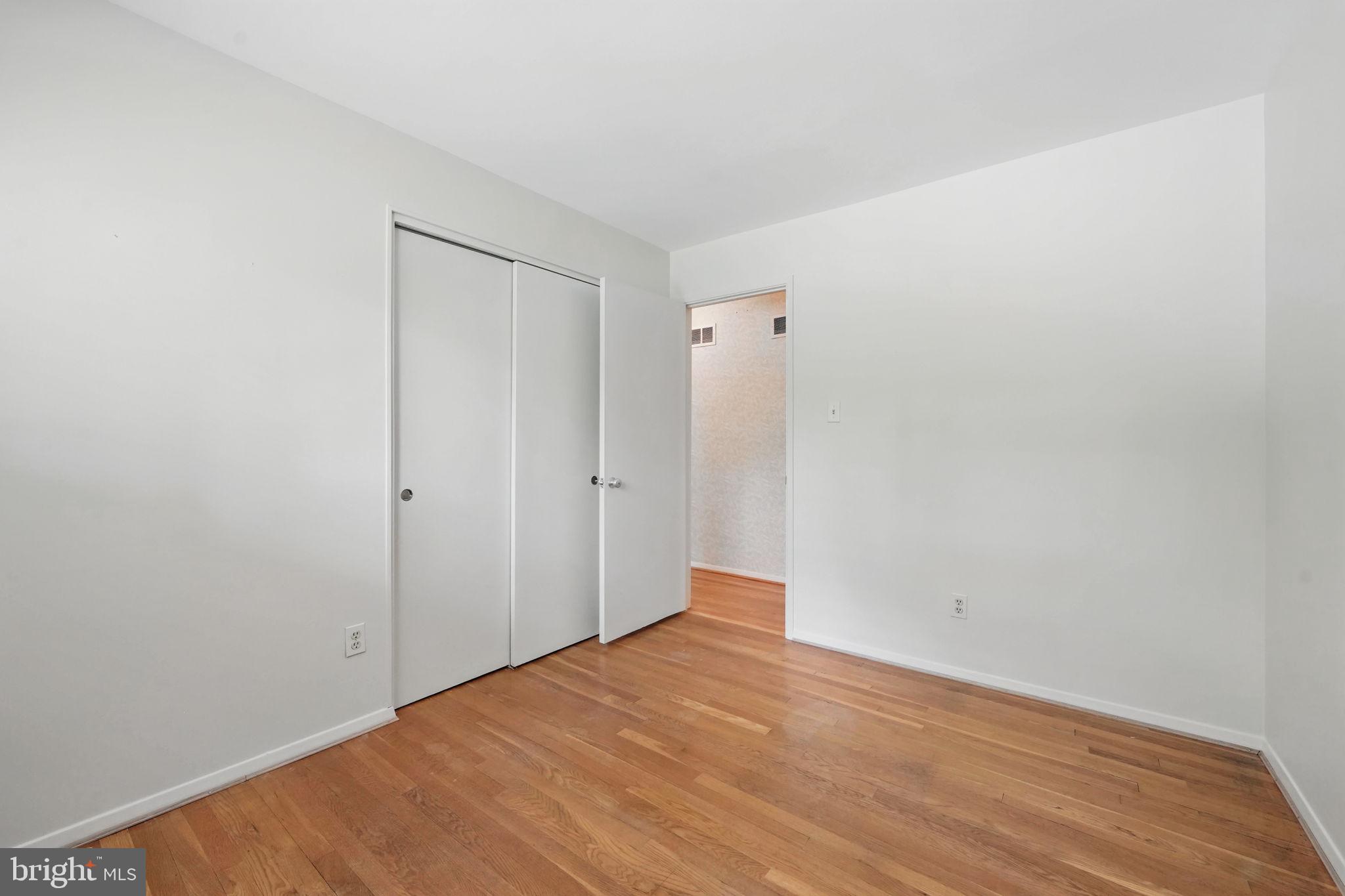 FAIRFAX TOWNE ESTATES - Residential