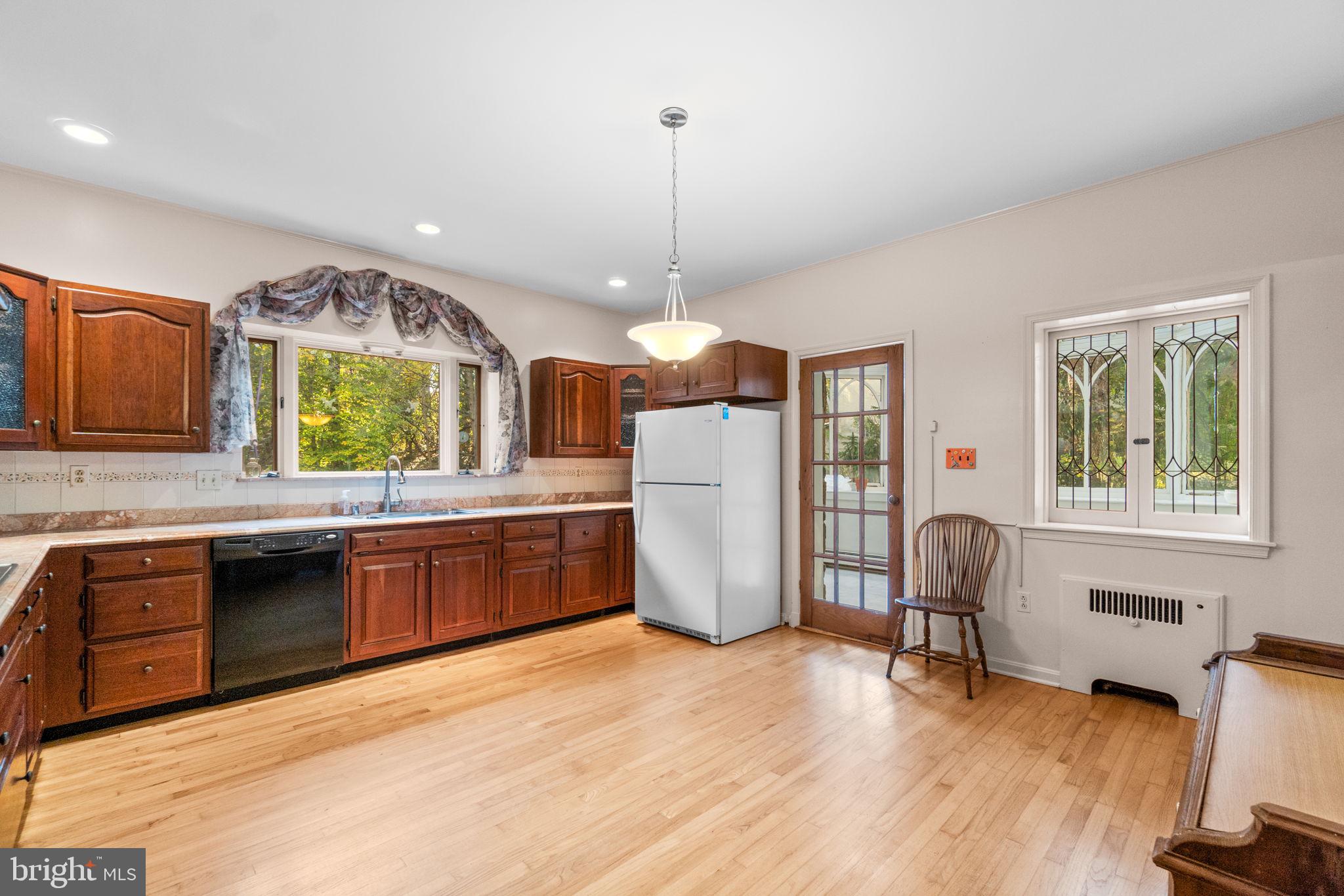 TOWSON ESTATES - Residential