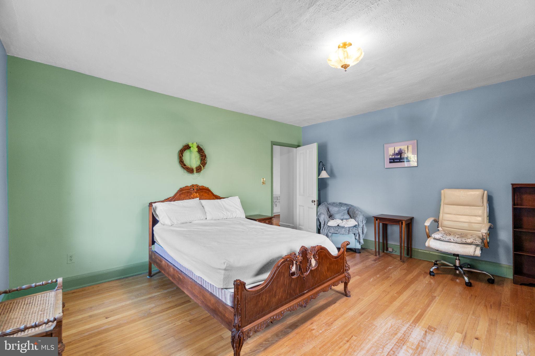 TOWSON ESTATES - Residential