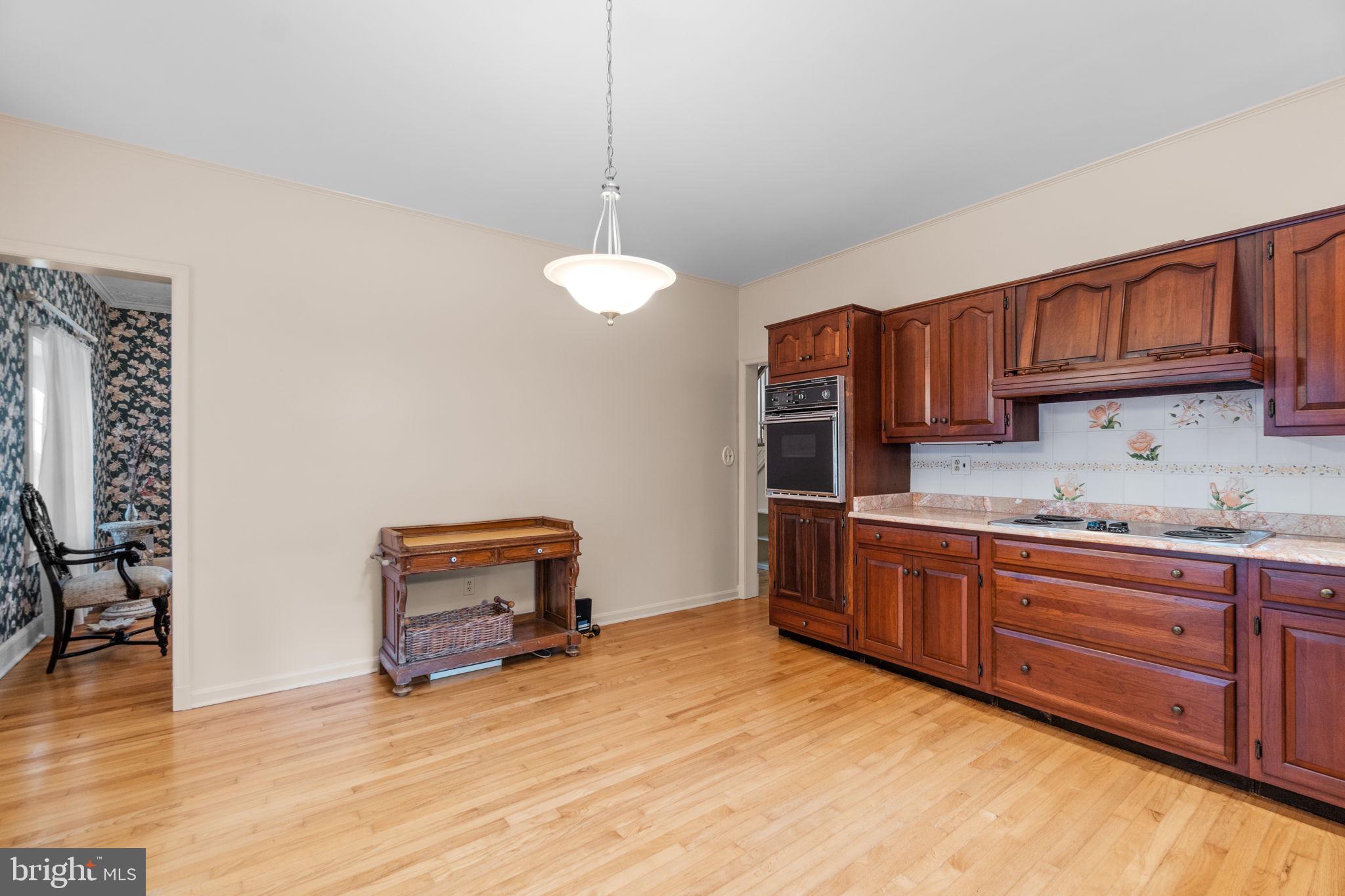 TOWSON ESTATES - Residential