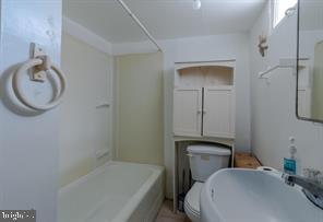 WAVERLY - Residential Lease