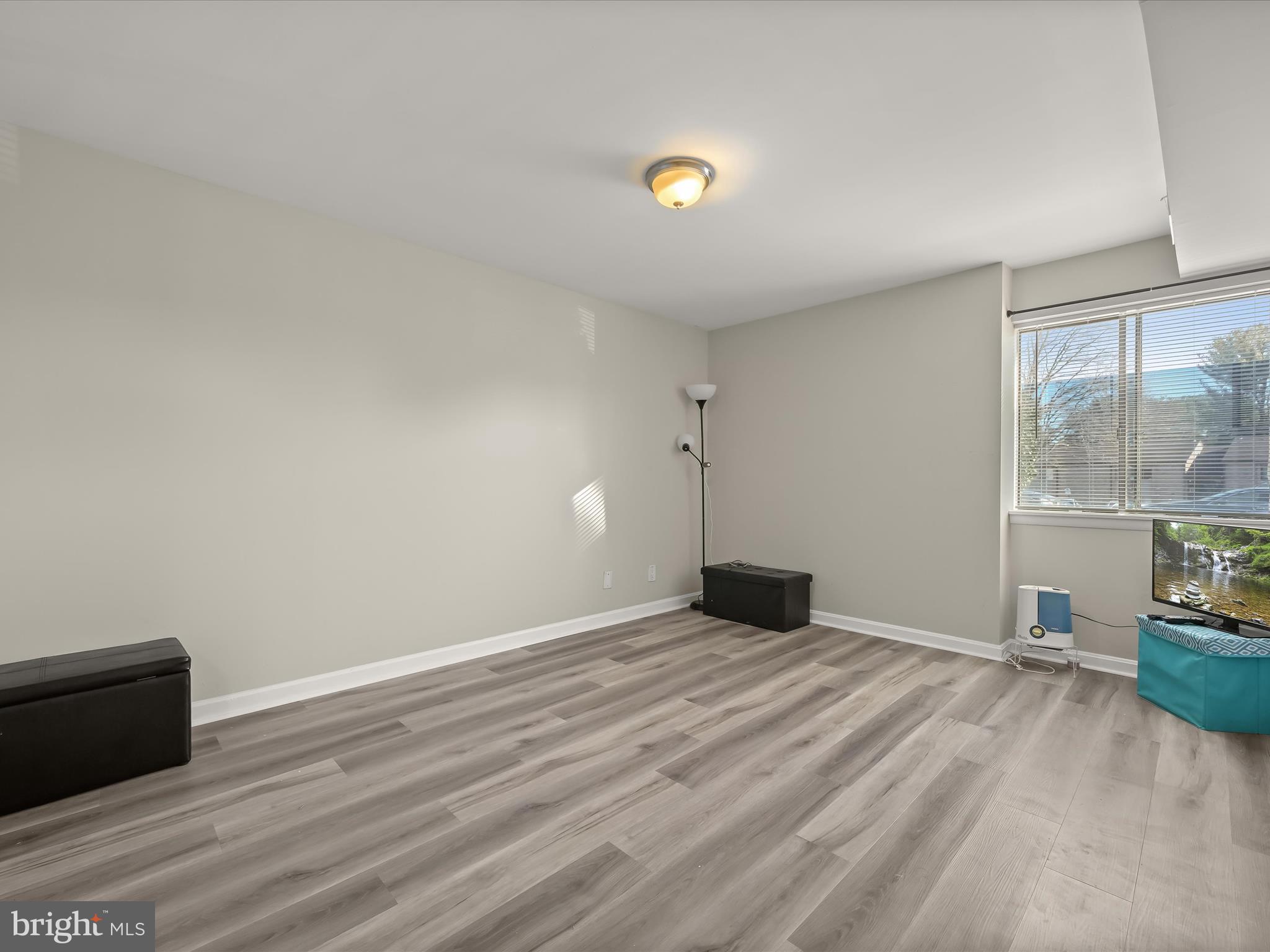 HERONS COVE - Residential