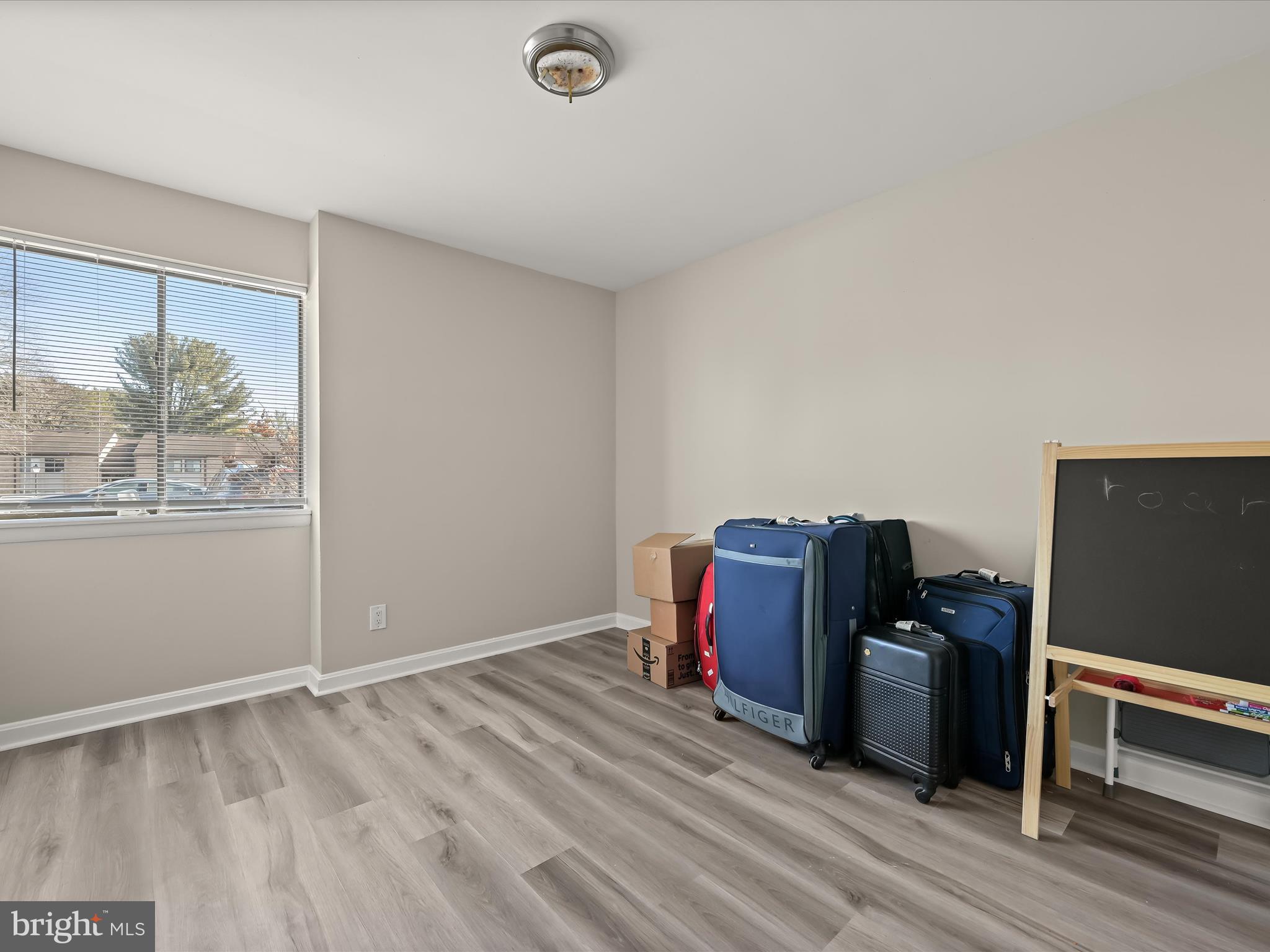 HERONS COVE - Residential