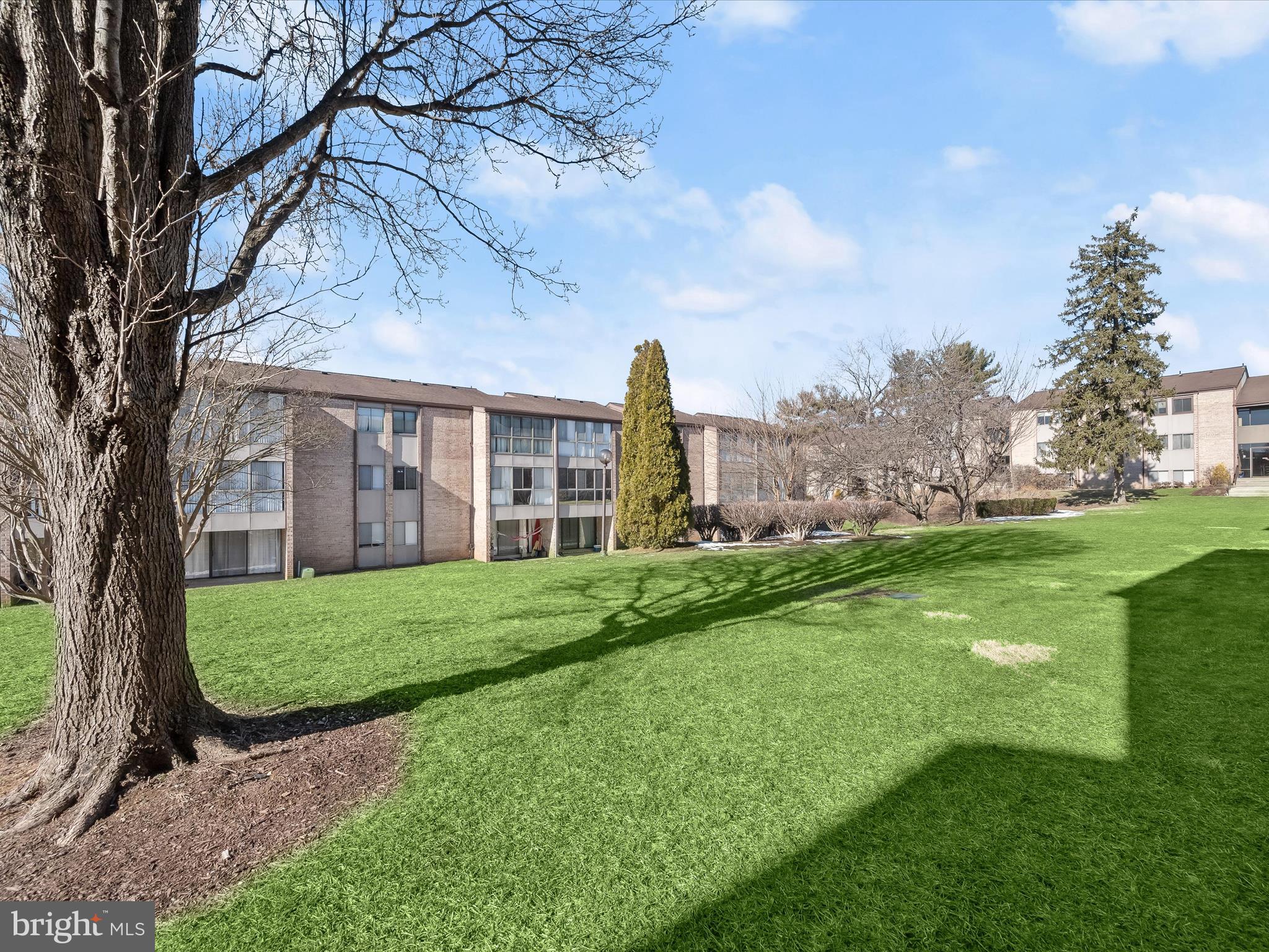 HERONS COVE - Residential