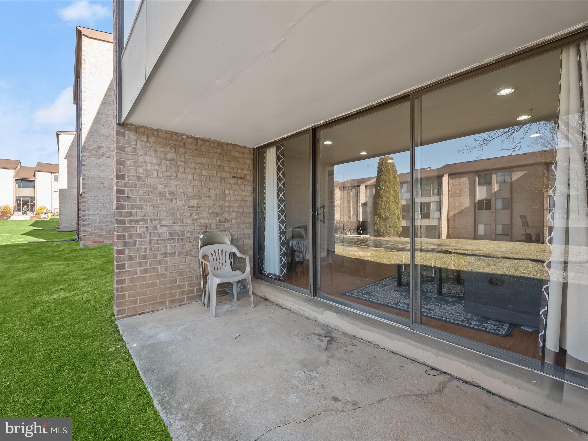 HERONS COVE - Residential