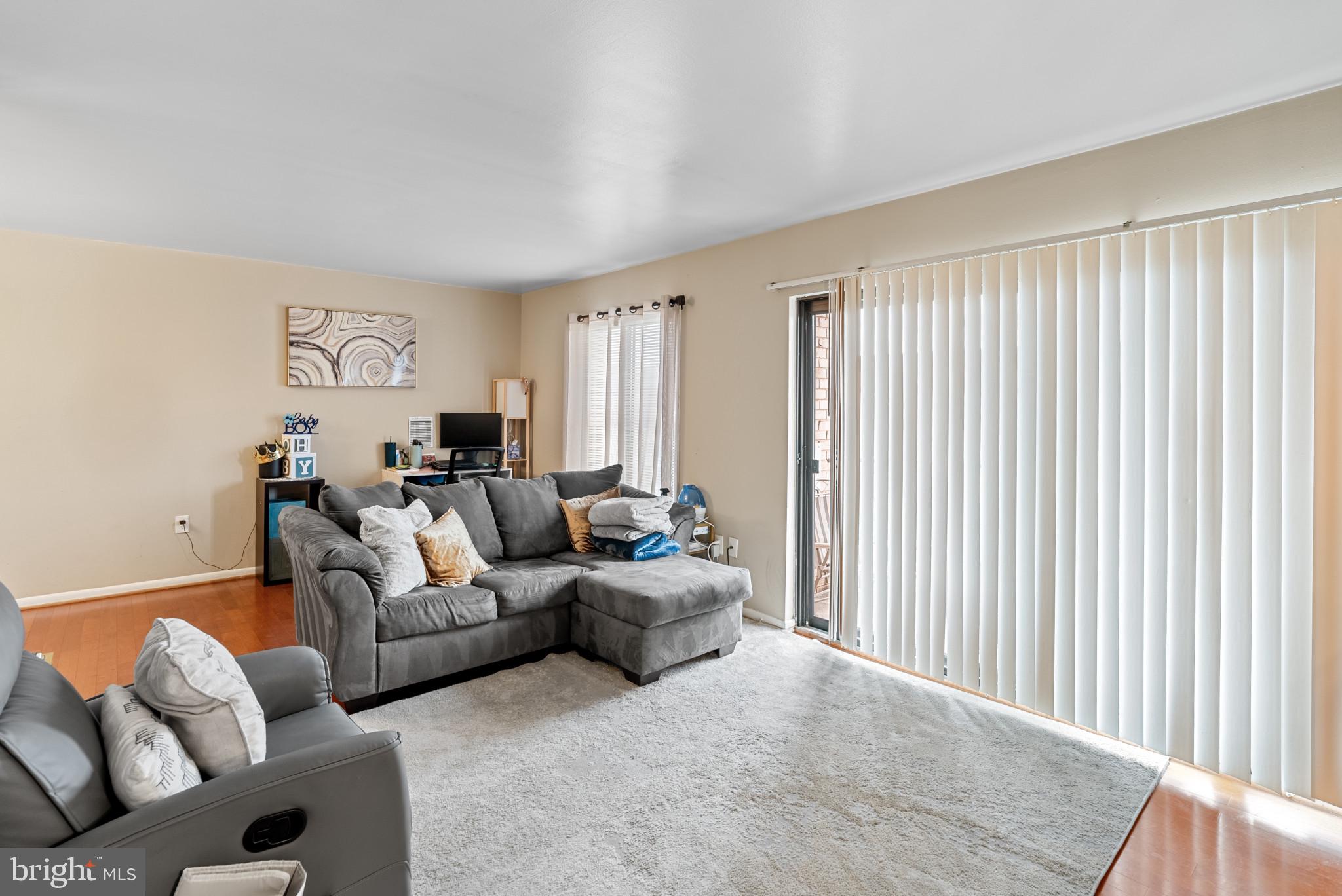 HUNTING RIDGE CONDOMINIUM - Residential