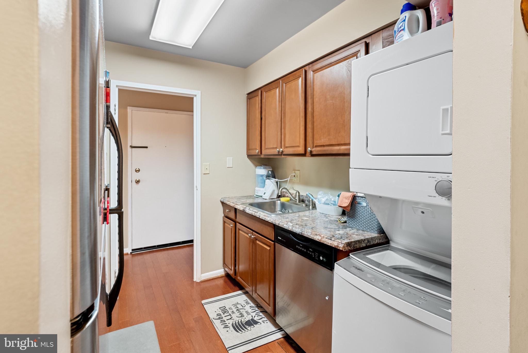 HUNTING RIDGE CONDOMINIUM - Residential