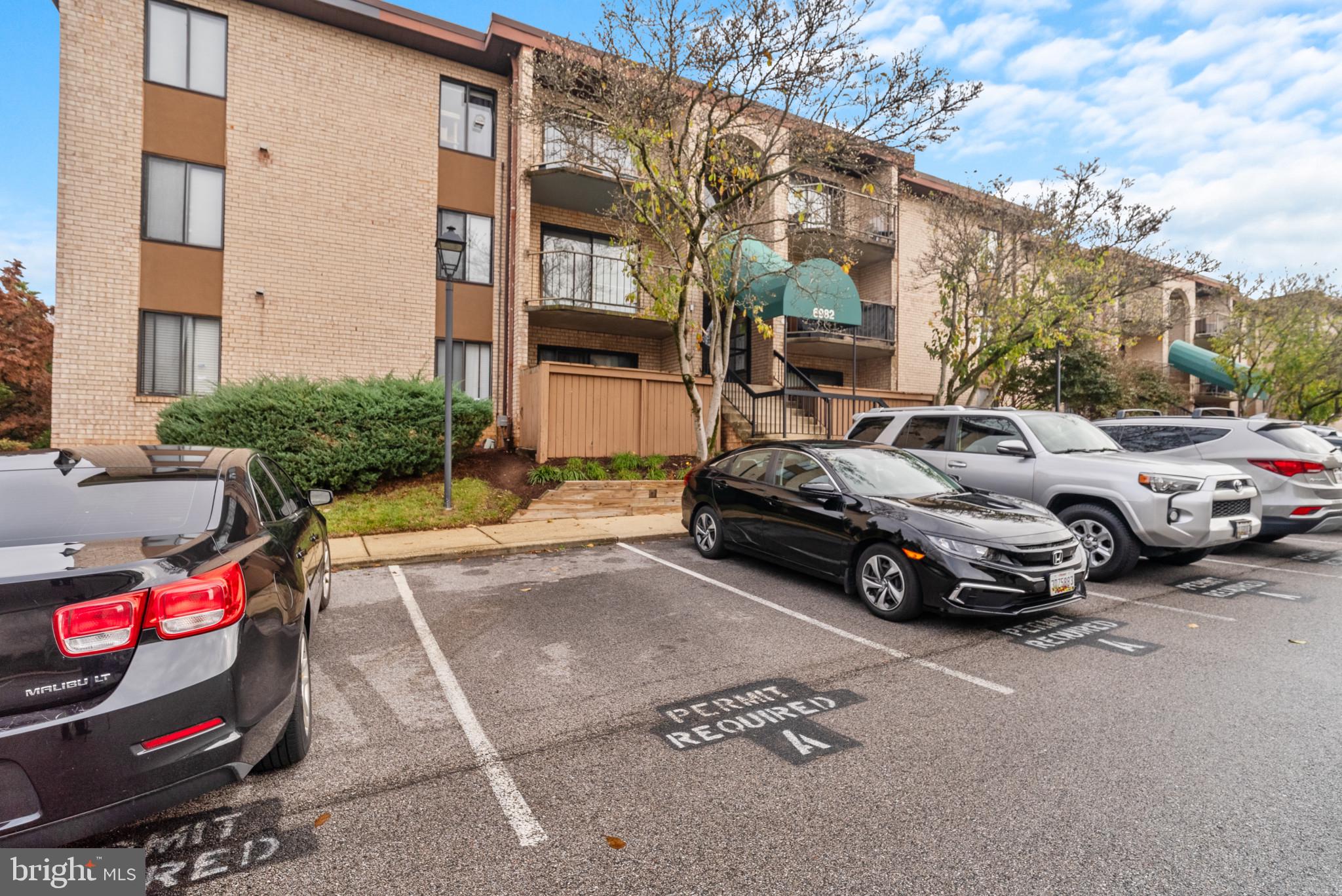 HUNTING RIDGE CONDOMINIUM - Residential