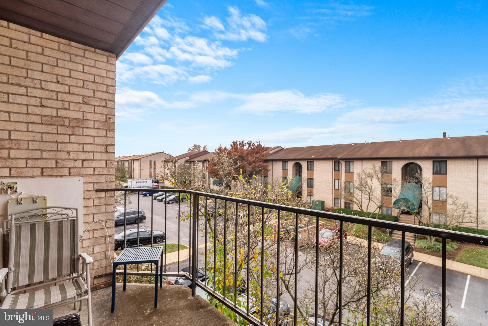 HUNTING RIDGE CONDOMINIUM - Residential