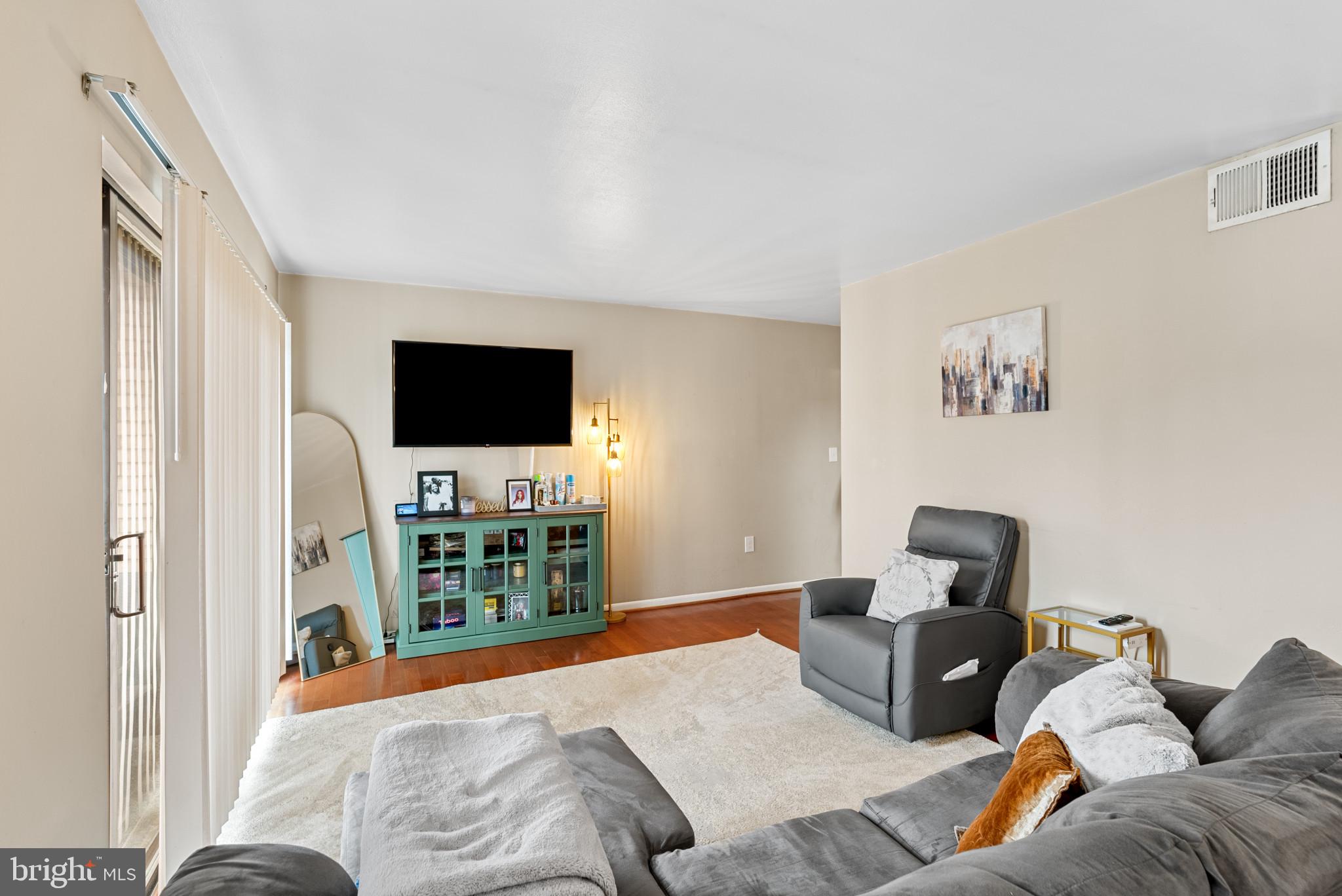 HUNTING RIDGE CONDOMINIUM - Residential