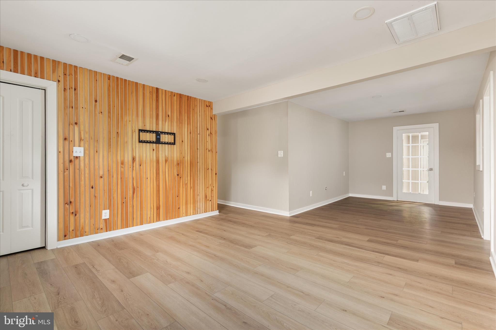 LINTON HALL MANOR - Residential